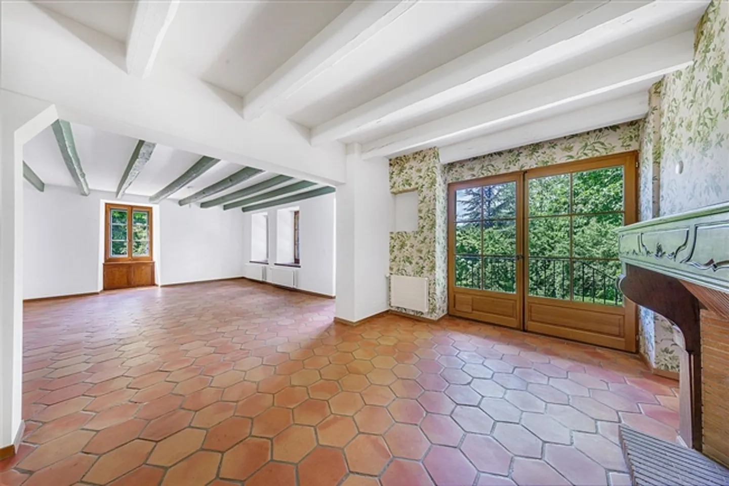 5 Min. from Yverdon - Village House with Great Potential - Photo 5 of 13