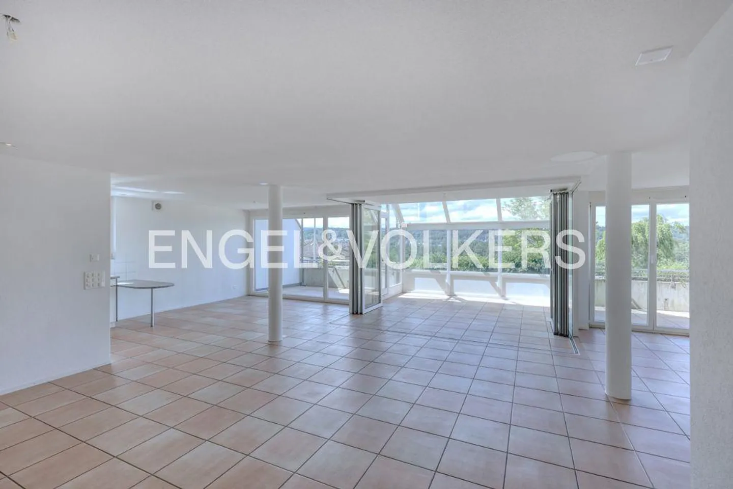 Vista. Centrale. Vicino alla natura. Appartamento con terrazza con vista su Bremgarten... - Foto 3 di 12