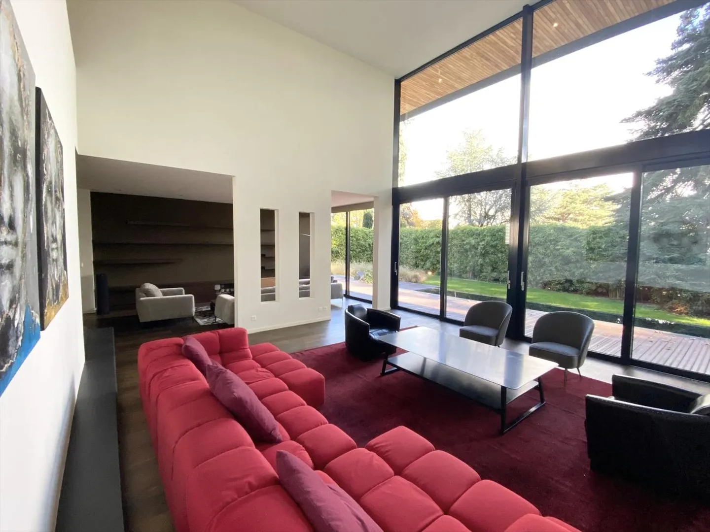 Wunderschöne zeitgenössische Villa - Foto 3 von 7