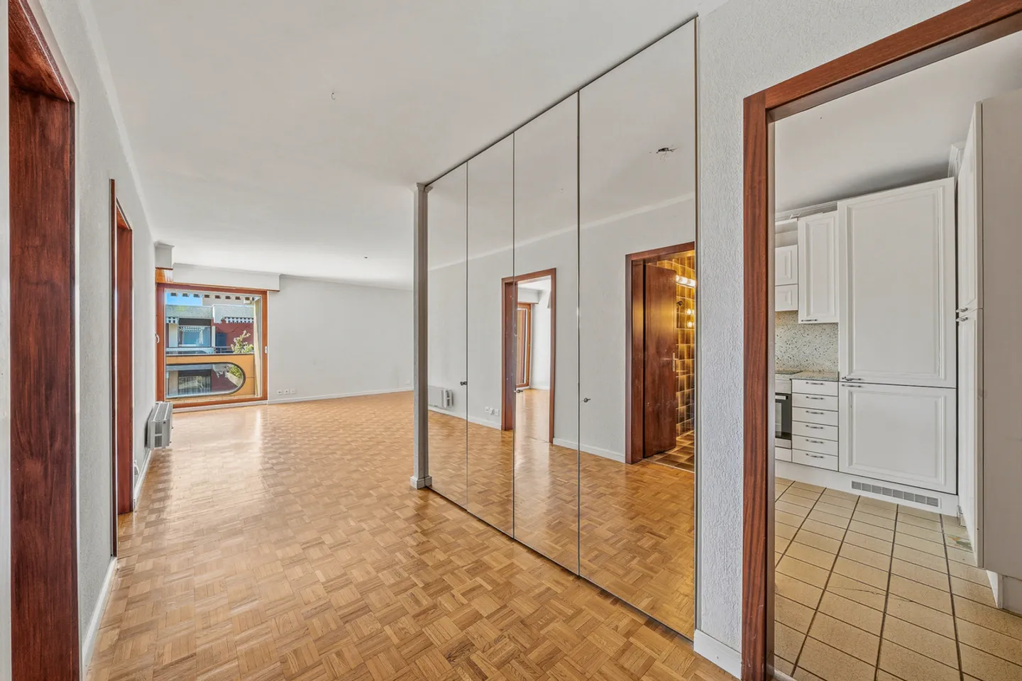 Appartement au bord du lac - Photo 5 sur 11