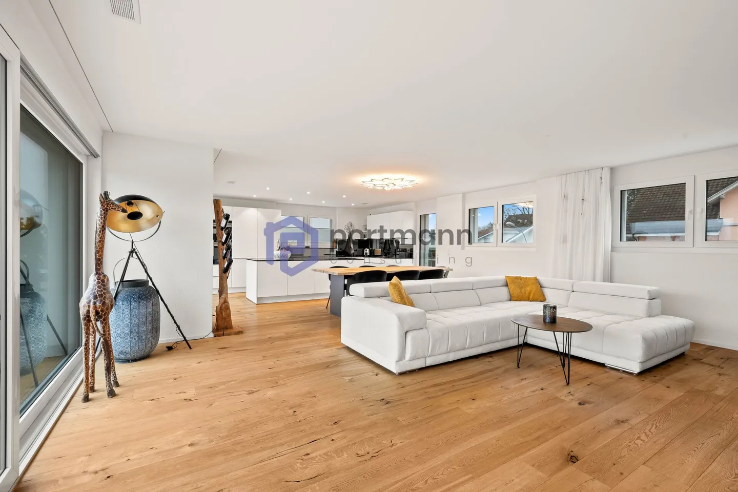 Exclusive penthouse apartment in top condition with some highlights - Photo 1 of 16