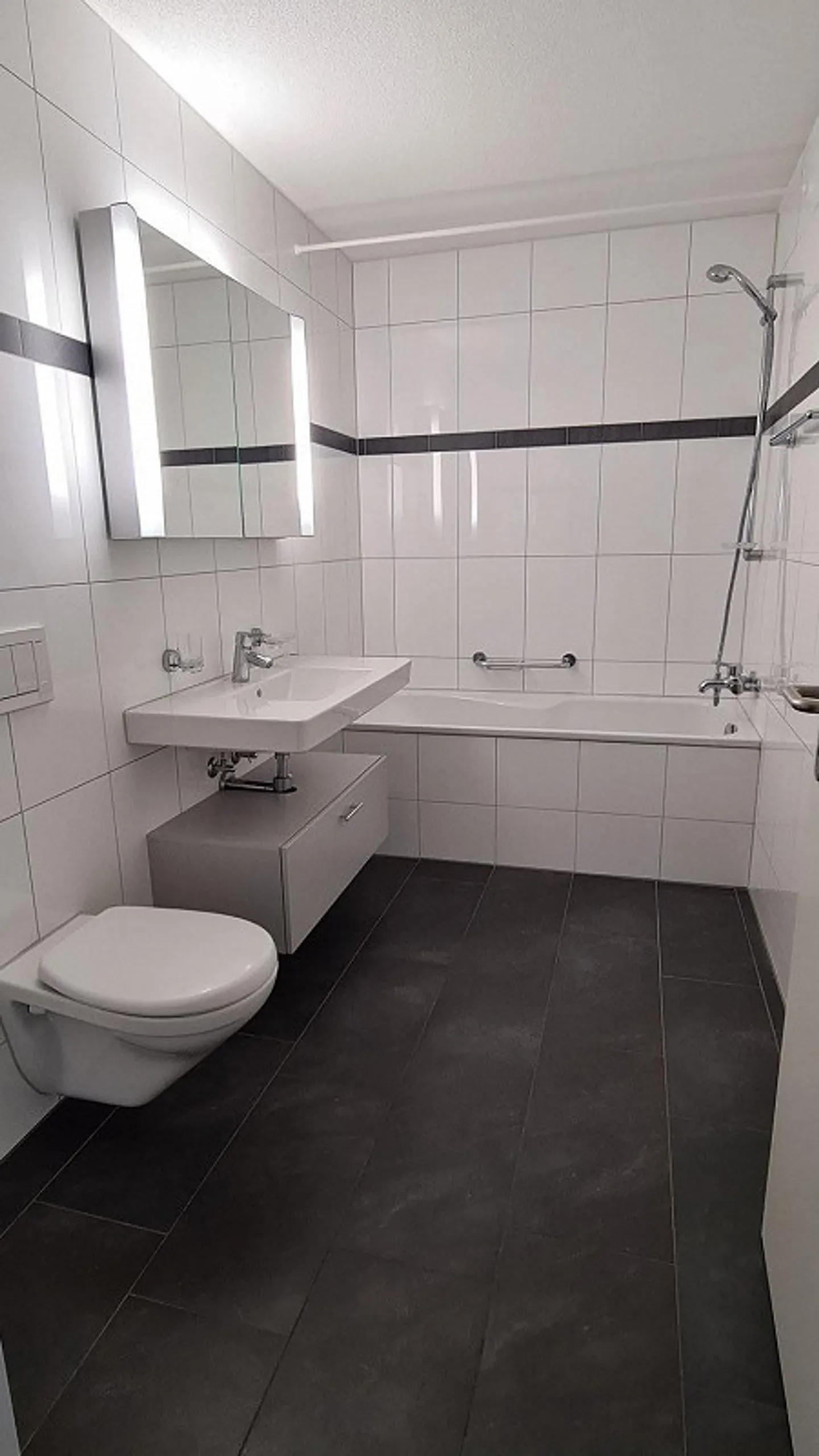 Modern 3.5 Room Apartment - Photo 5 of 13