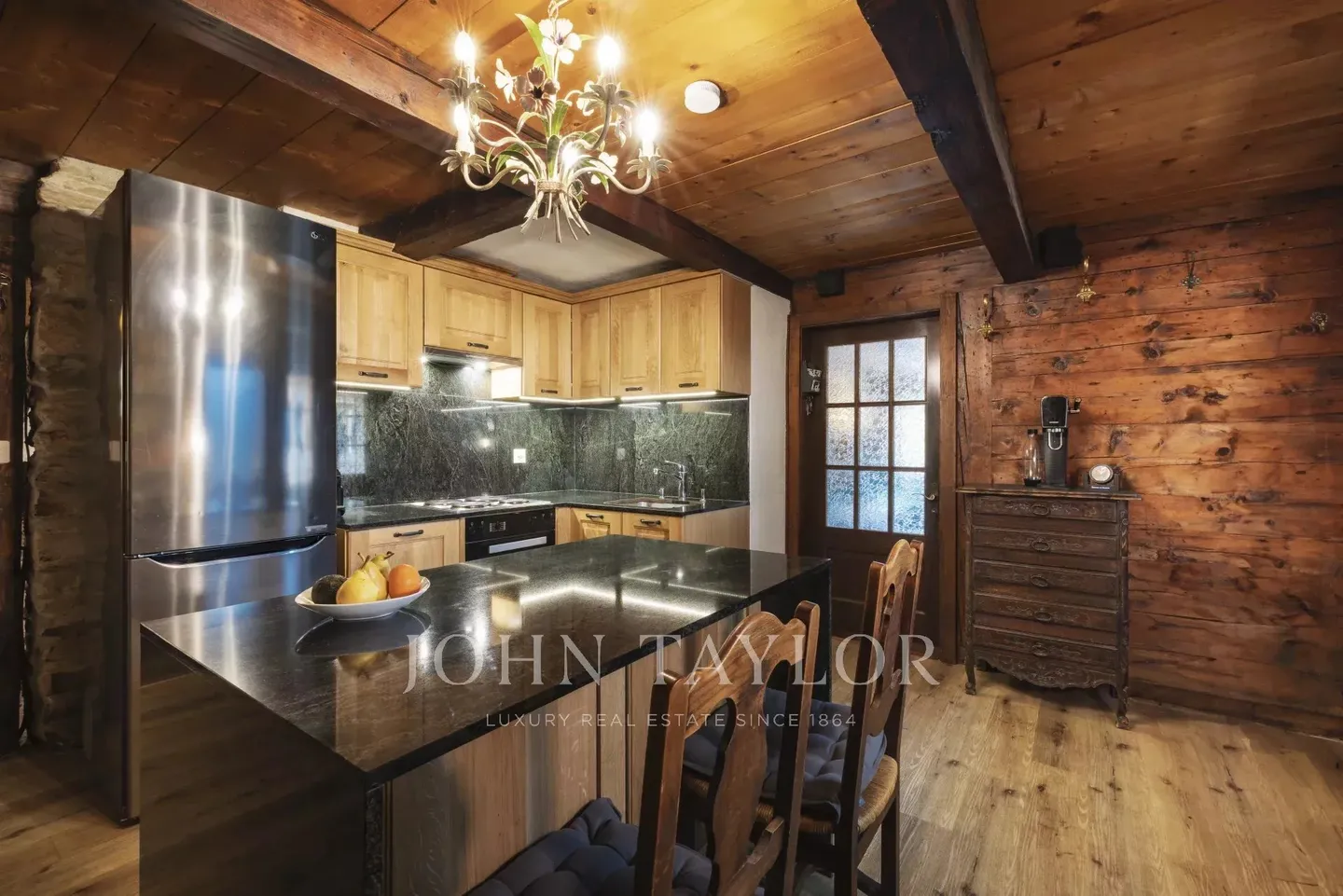 Chalet d'exception proche des Portes du Soleil - Photo 4 sur 14