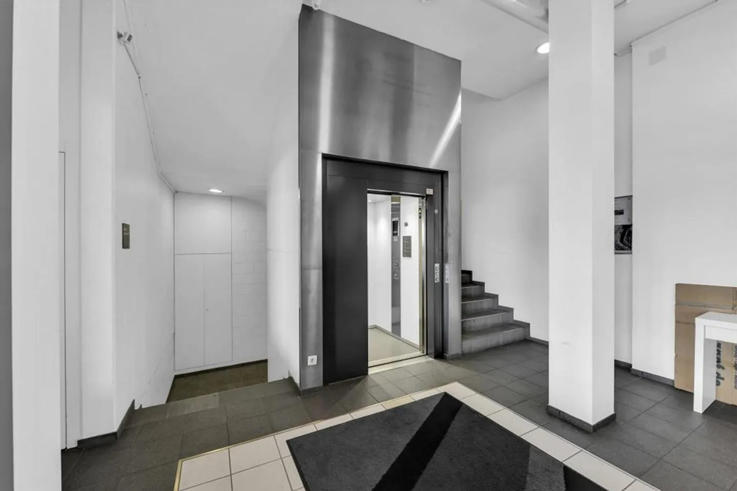 Per sofort attraktive Büros, Gewerbe mit ca. 291m2 zu vermieten - Foto 9 von 13