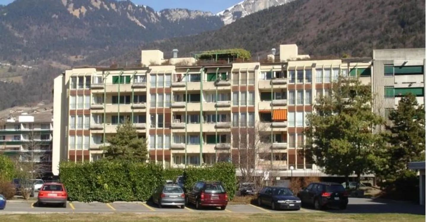 Parking - Photo 1 sur 2