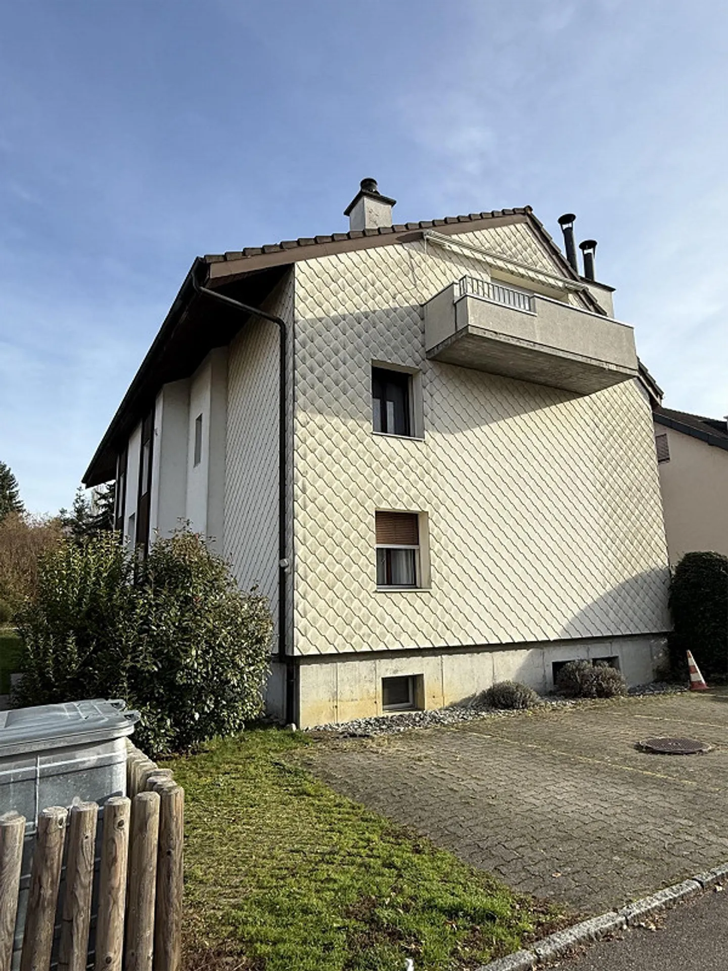 Ampio appartamento mansardato con fascino - Foto 2 di 13