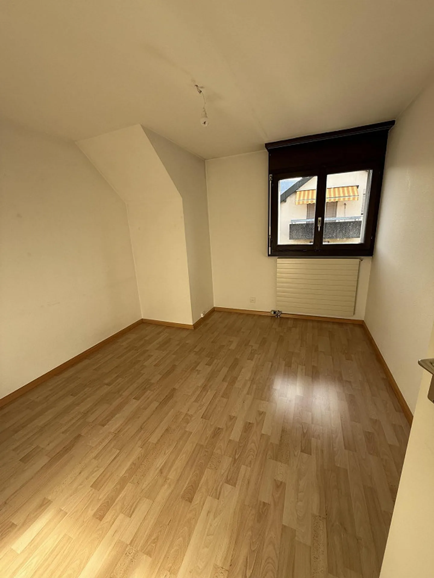 Ampio appartamento mansardato con fascino - Foto 10 di 13