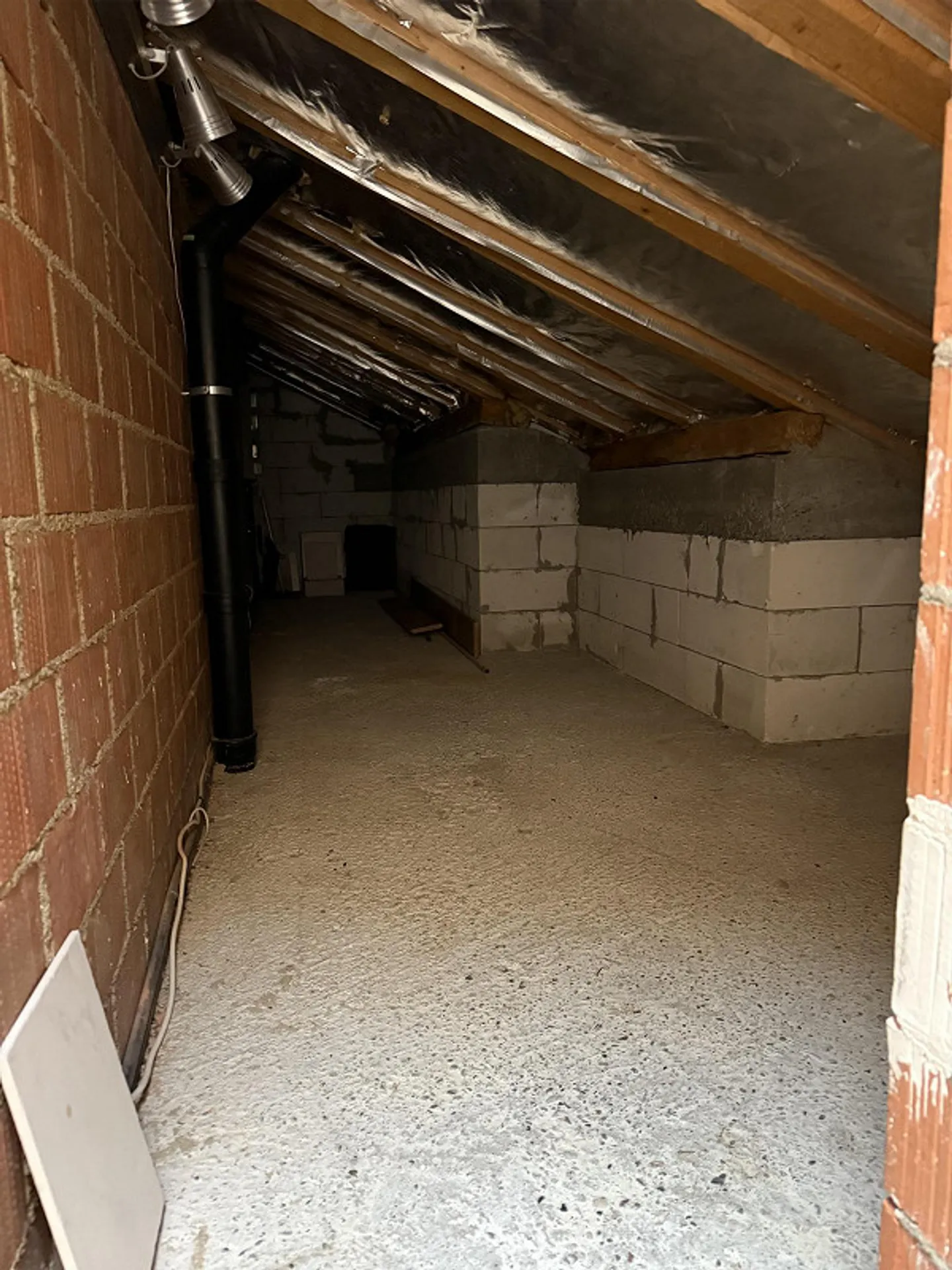 Ampio appartamento mansardato con fascino - Foto 13 di 13