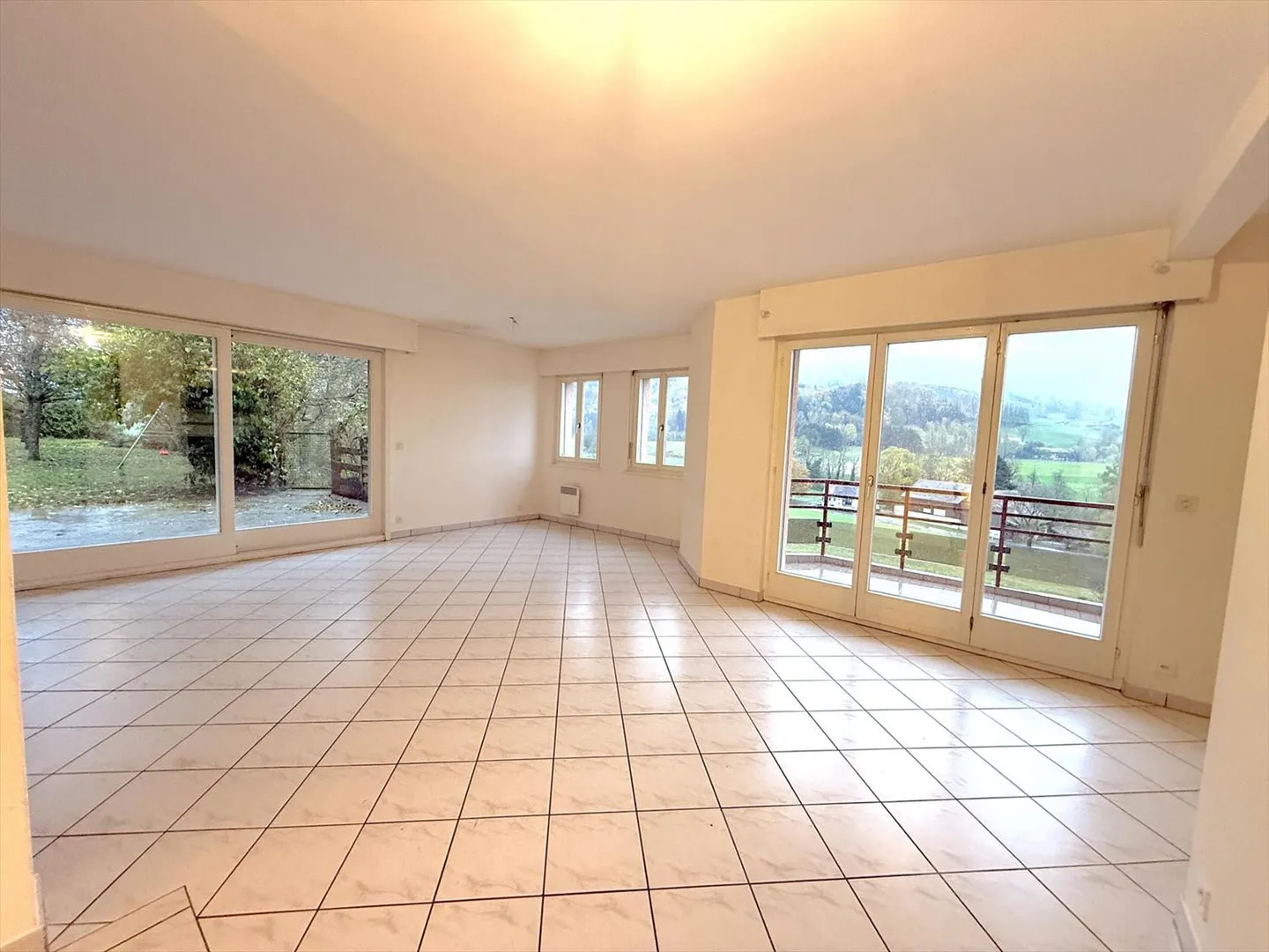 Maison contiguë 8 pièces - Photo 2 sur 13