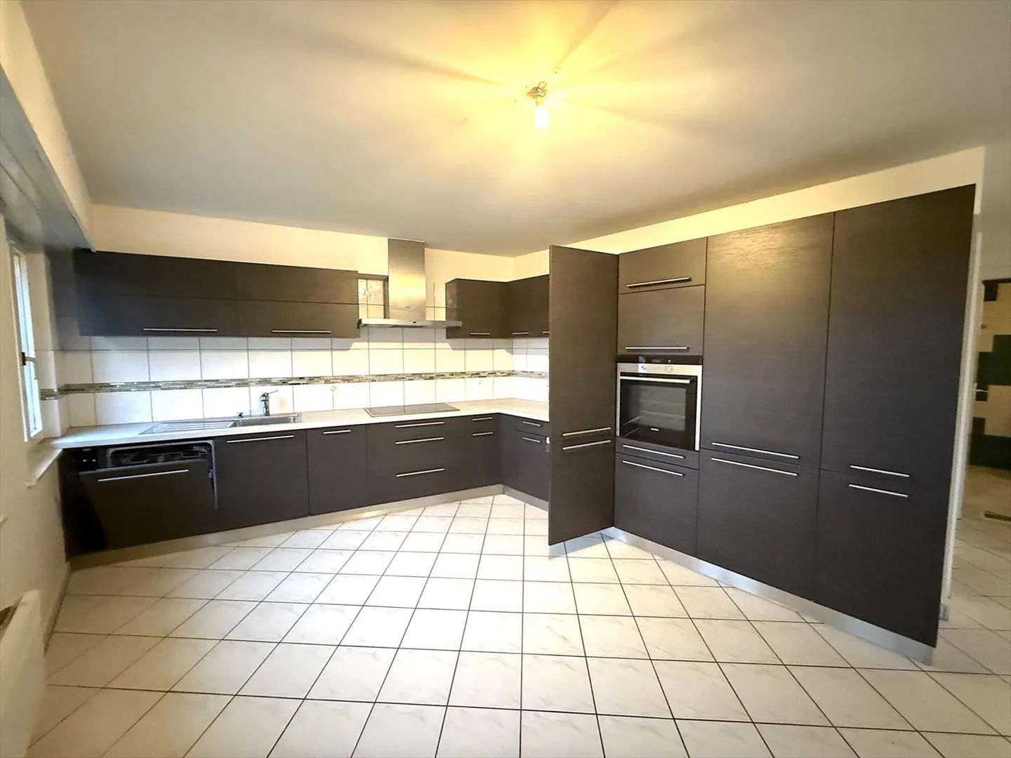 Maison contiguë 8 pièces - Photo 5 sur 13
