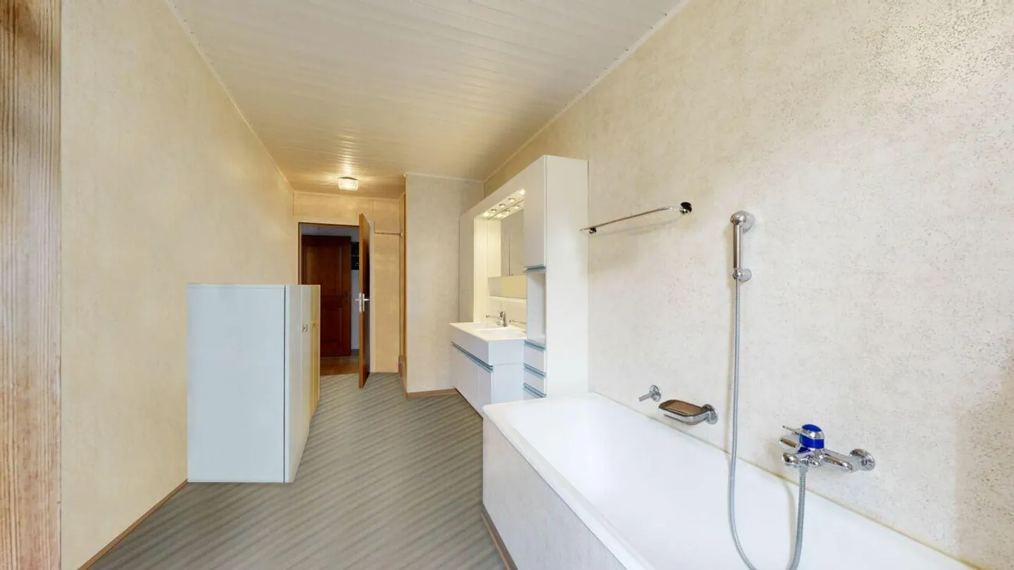 Spacious Hotel / Restaurant in a Central Location - Photo 18 of 21