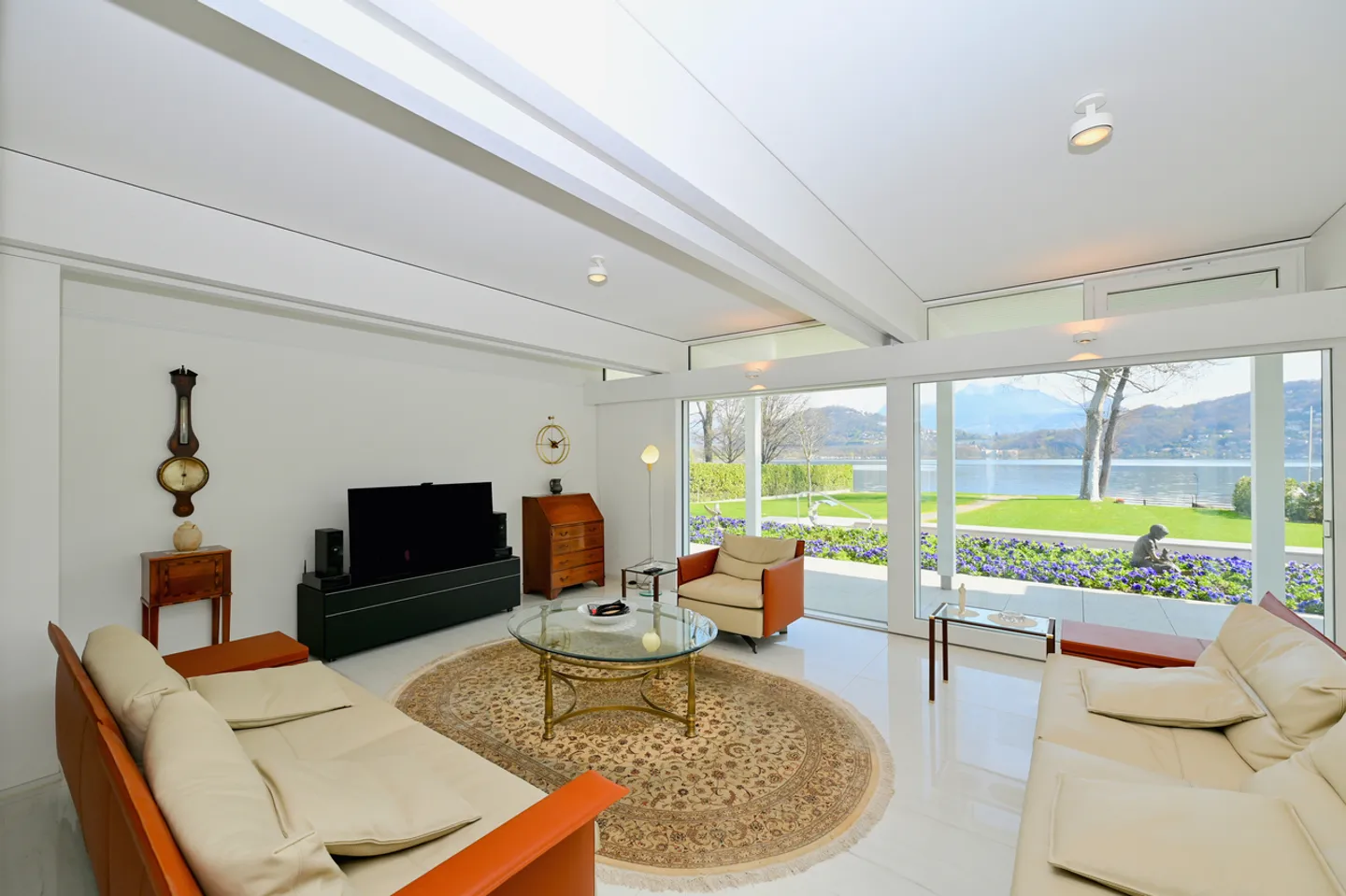 Villa contemporaine au bord du lac de Lugano - Photo 10 sur 33