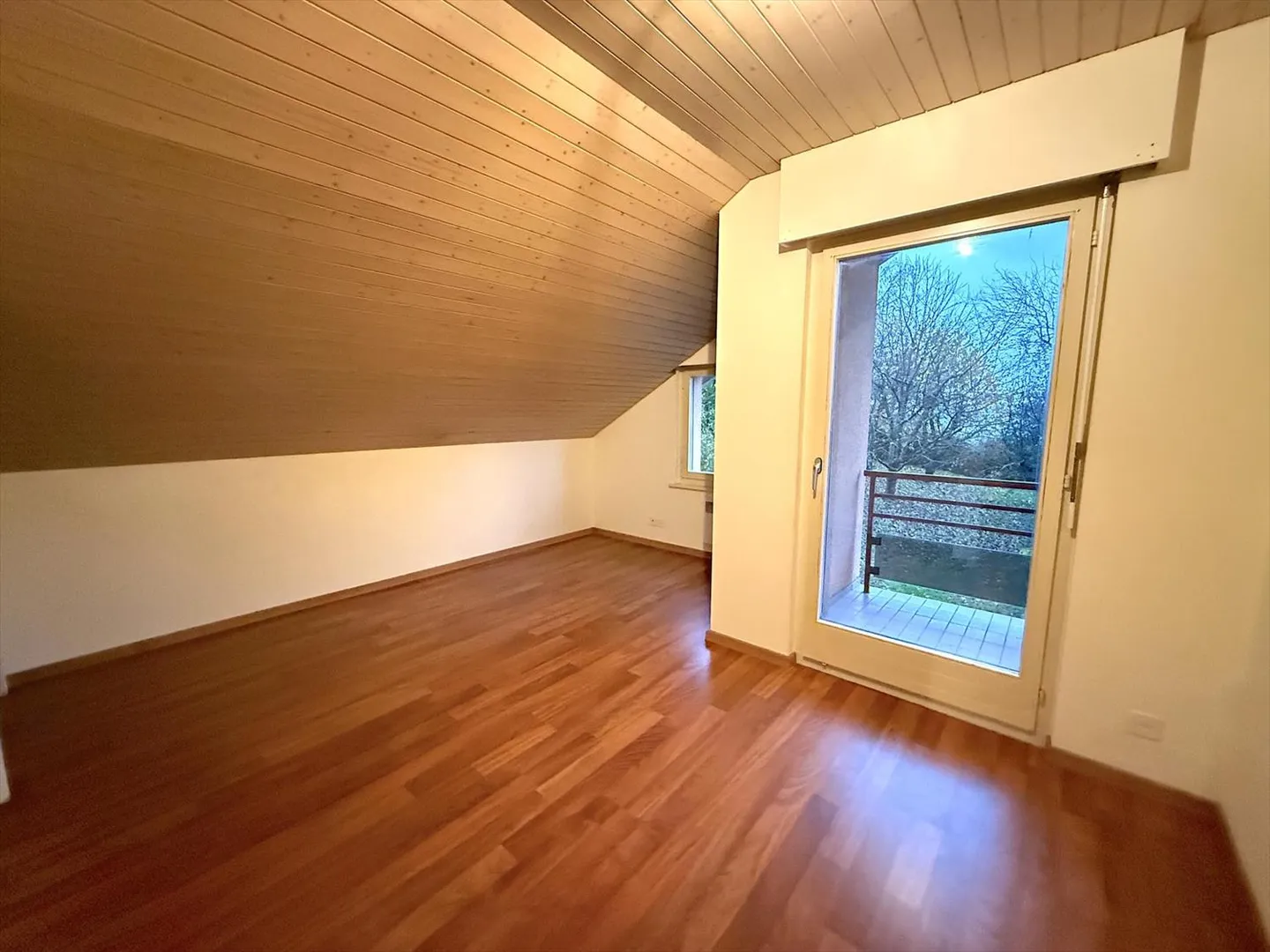Maison contiguë 8 pièces - Photo 10 sur 13