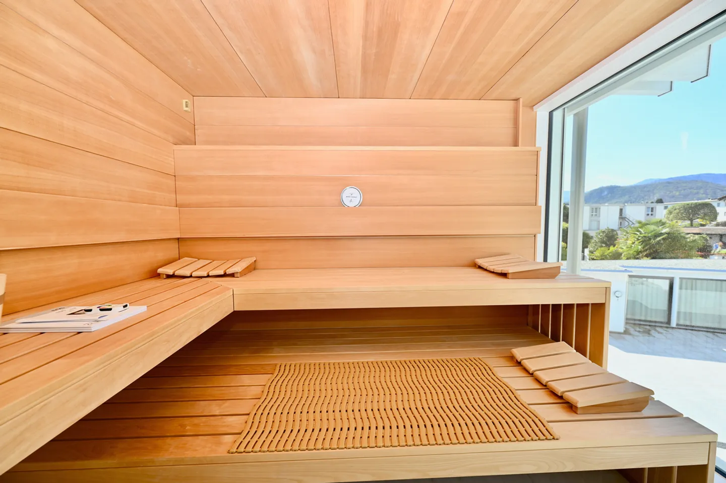 Villa contemporaine au bord du lac de Lugano - Photo 22 sur 33