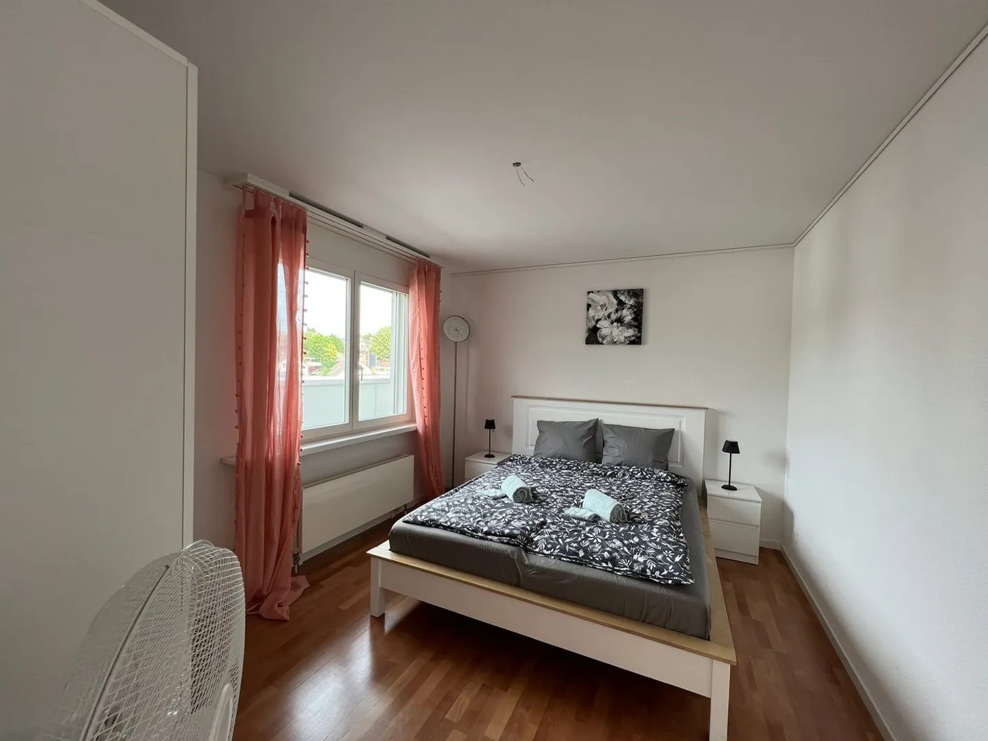 🏡 Premium Furnished 2.5-Room Apartment | Neugutstrasse 12, 8304 Wallisellen | 5th Floor - Photo 4 of 13