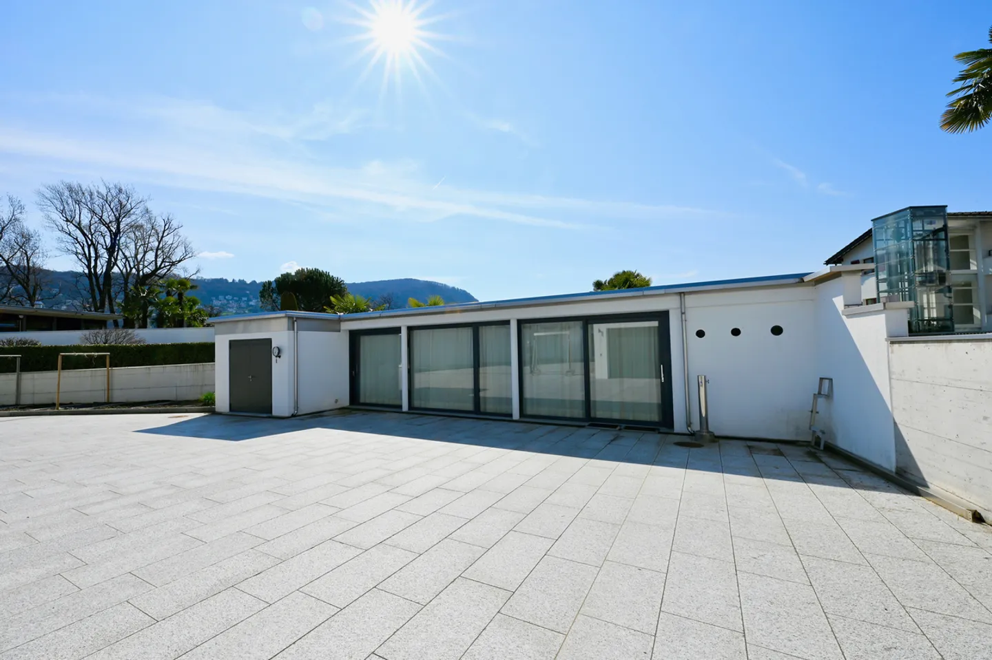 Villa contemporaine au bord du lac de Lugano - Photo 29 sur 33