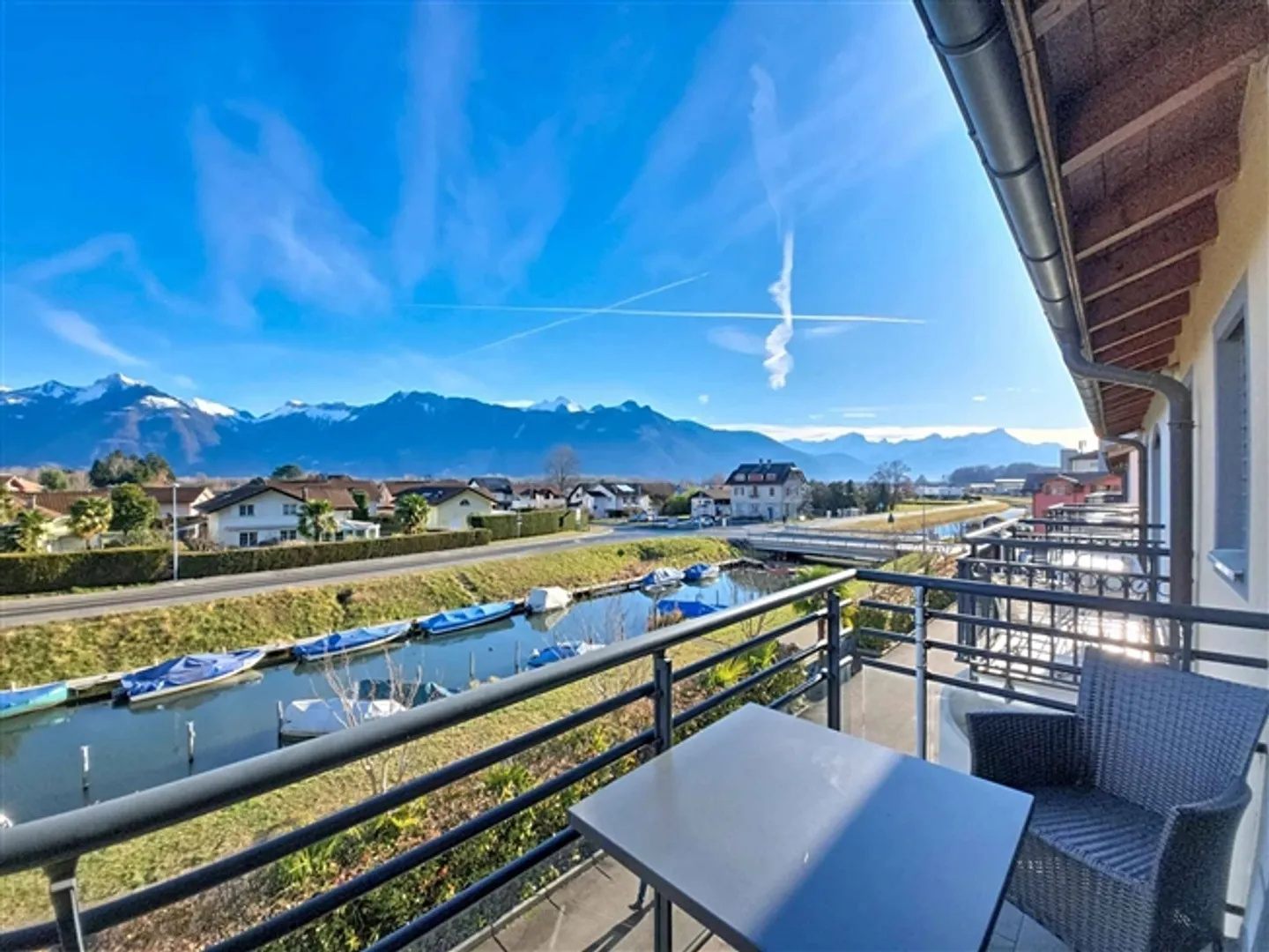 Appartamento esclusivo magnifico e luminoso con 3 camere e posto barca - Foto 9 di 11