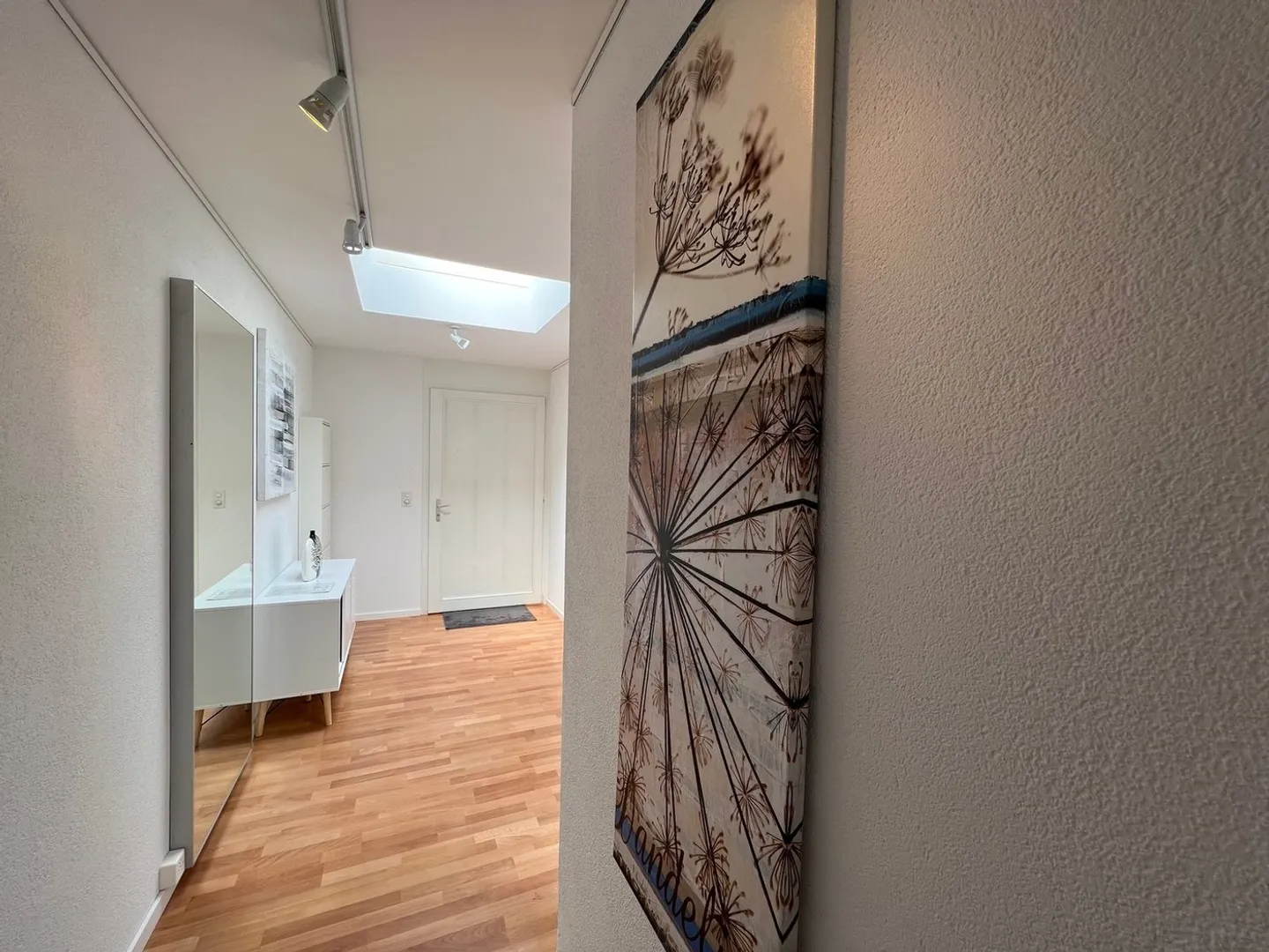 🏡 Premium Furnished 2.5-Room Apartment | Neugutstrasse 12, 8304 Wallisellen | 5th Floor - Photo 10 of 13