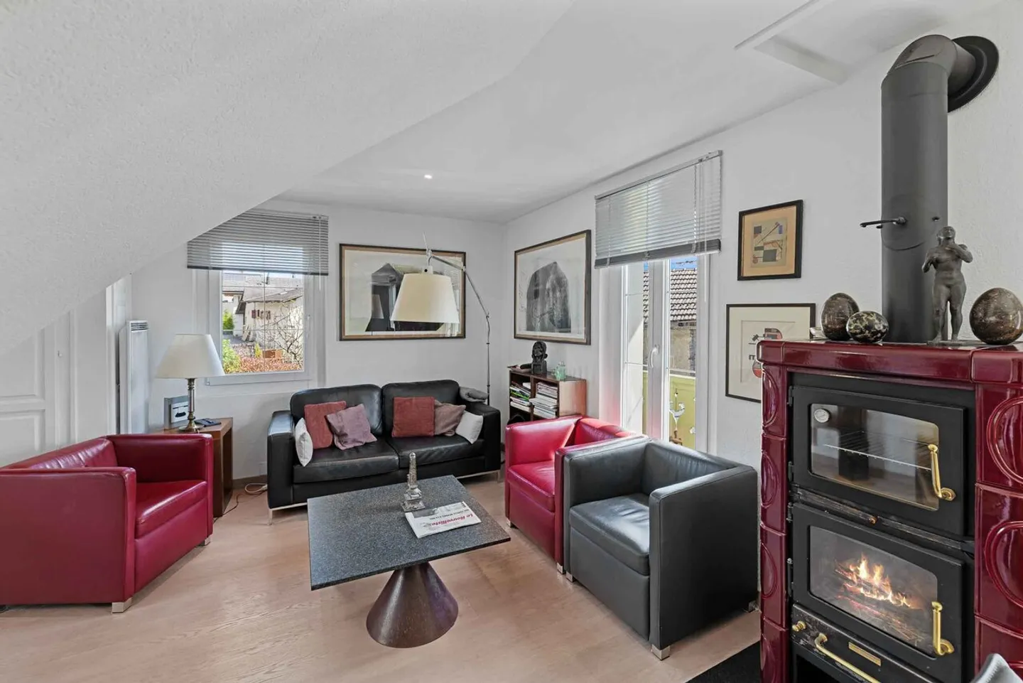 Opportunity: Villa with independent apartment - Photo 2 of 9