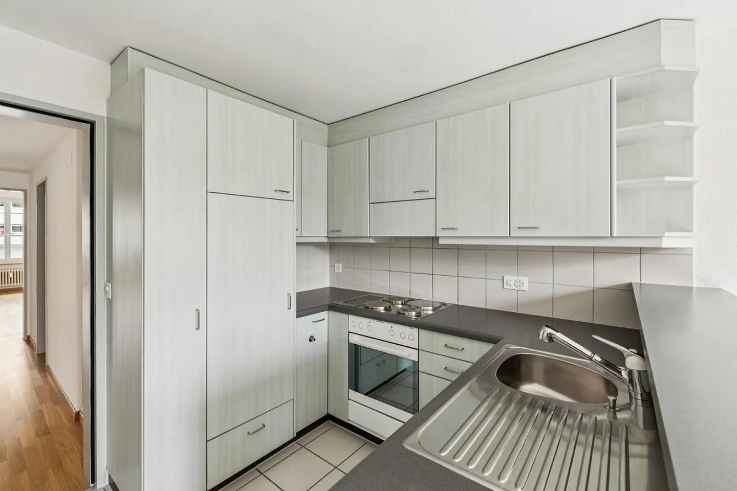 Appartement 3 pièces avec accès au jardin dans un emplacement central à Liestal - Photo 4 sur 12