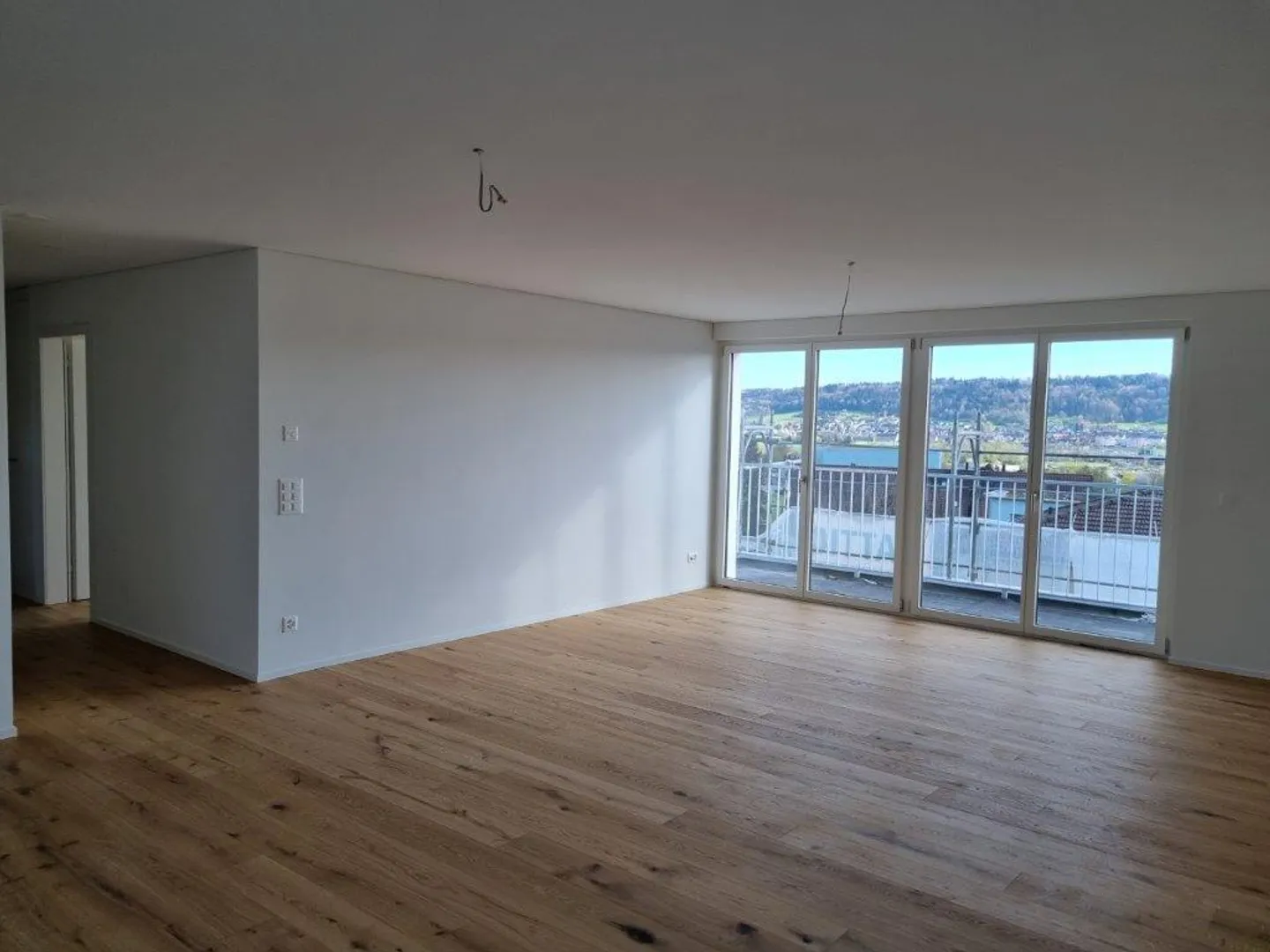 Penthouse apartment for rent - Photo 1 of 8