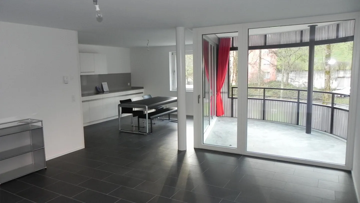 Balcone accogliente con vista sulla foresta! * AFFITTO SENZA DEPOSITO * - Foto 3 di 6