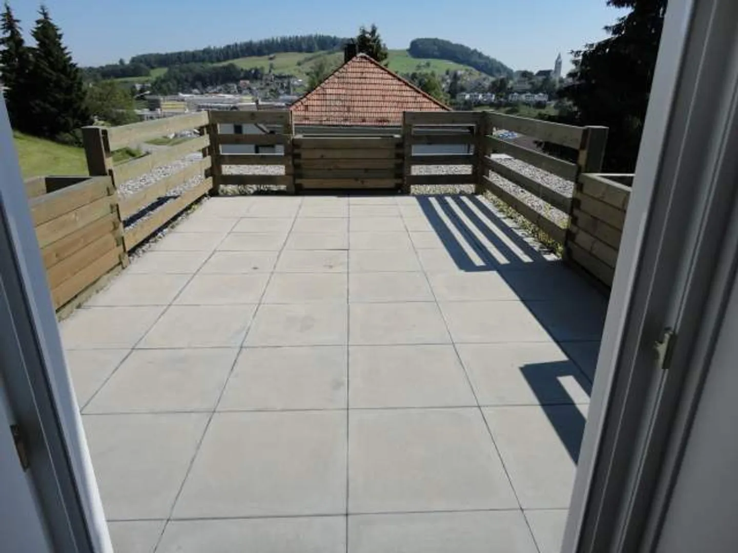 Appartement en duplex de 4 1/2 pièces - Photo 3 sur 8