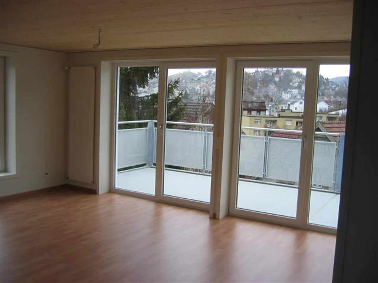 Appartement en duplex de 4 1/2 pièces - Photo 4 sur 8