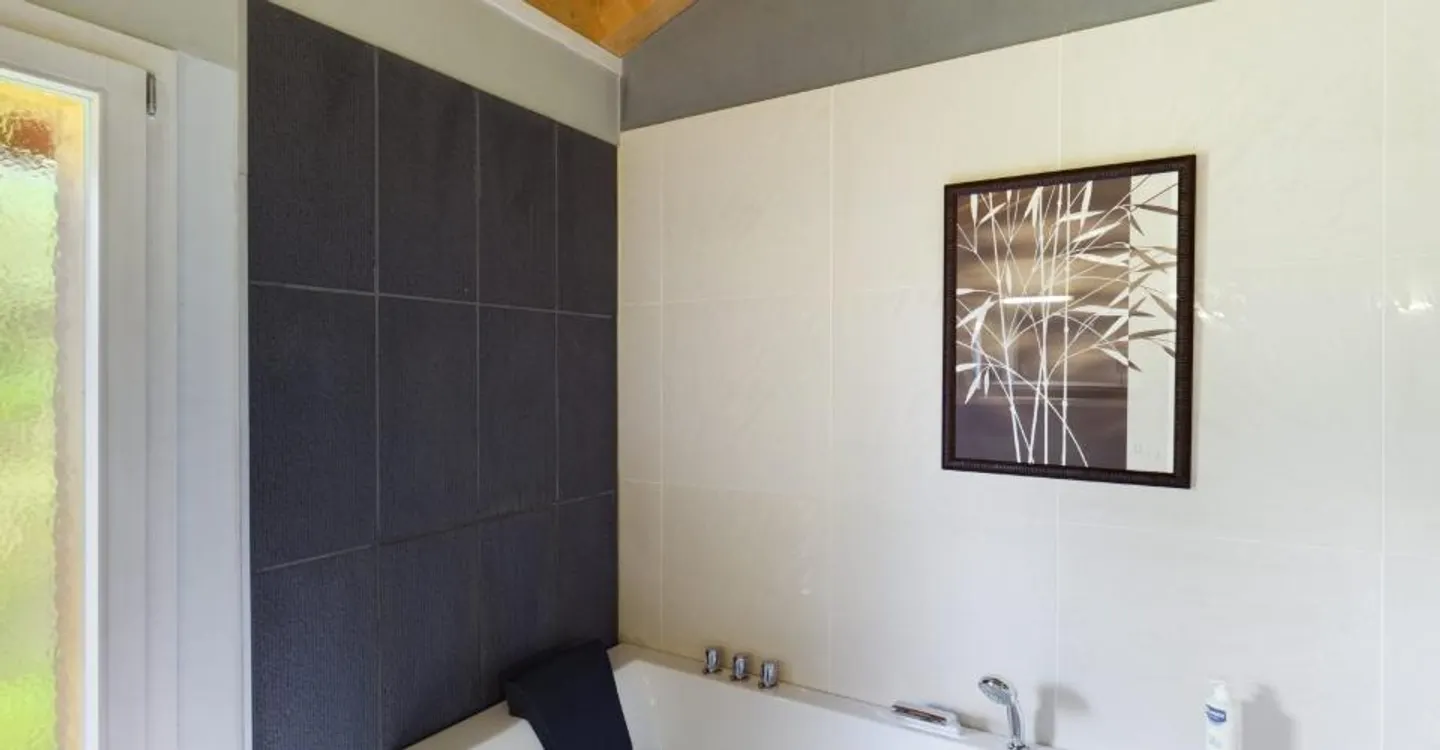 Contemporary Villa 5.5 rooms: Volume, Light and View - Photo 13 of 15