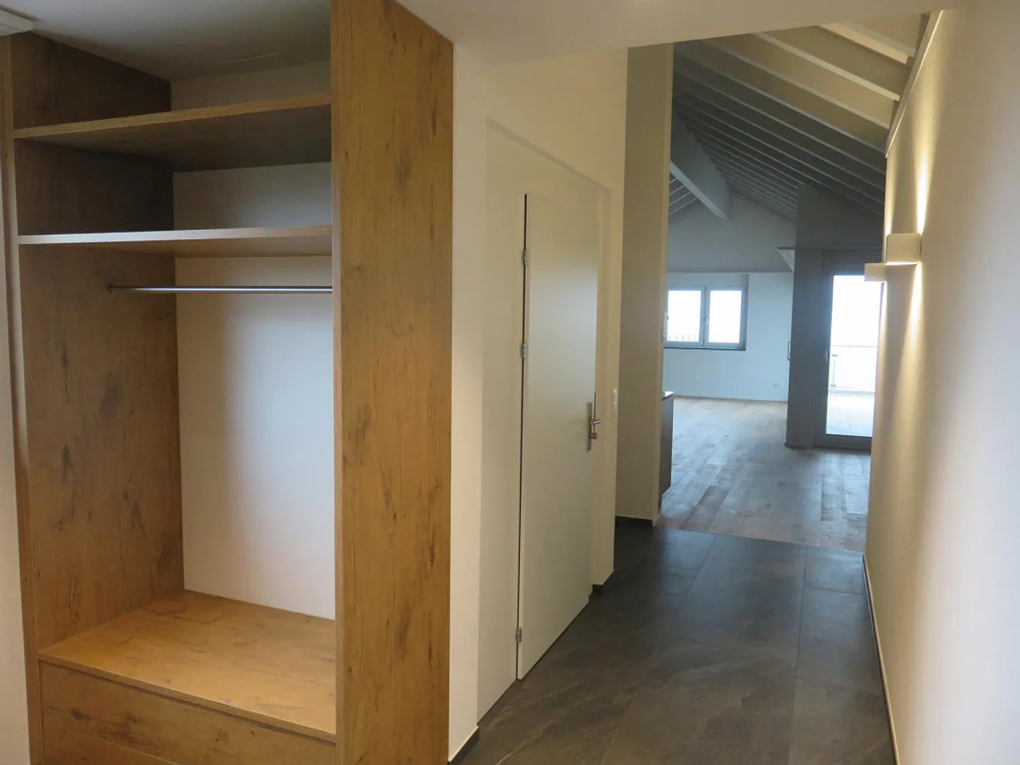 Appartamento mansardato di 5 1/2 stanze - Foto 4 di 17