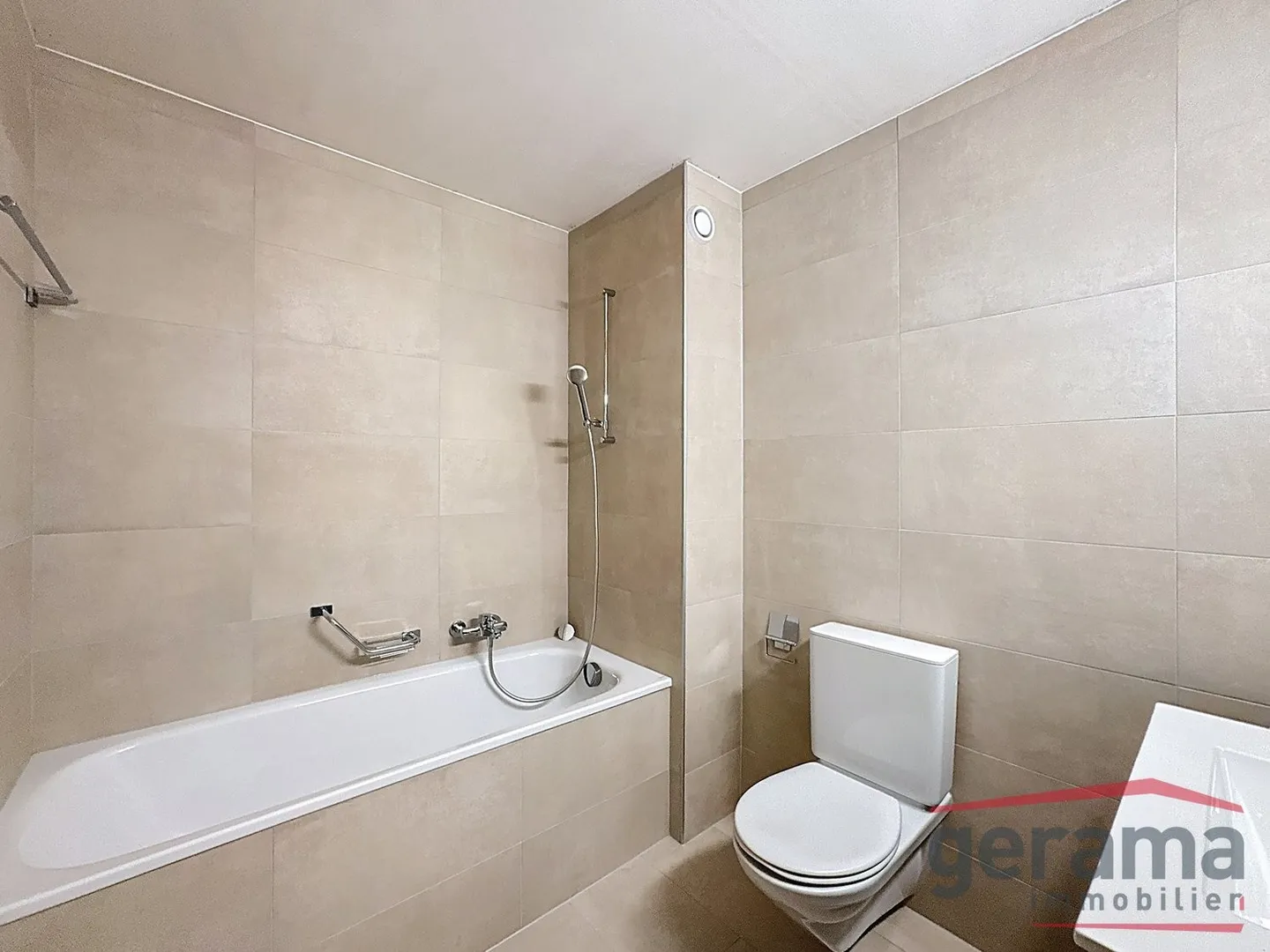 Bell'appartamento di 4,5 stanze al 6° piano - Foto 5 di 7