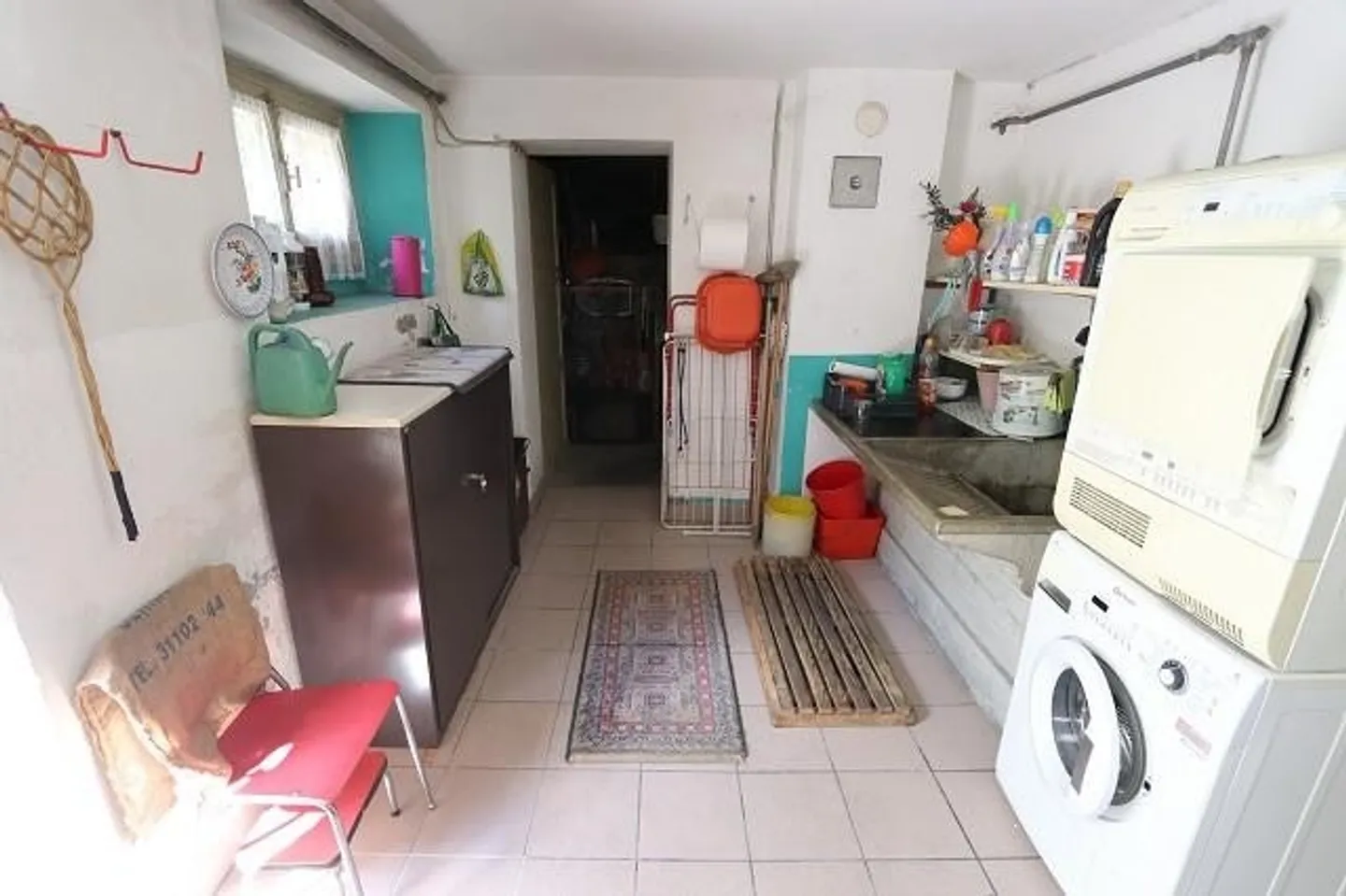Casa bifamiliare con due appartamenti di 4 locali con grande giardino bello... - Foto 16 di 31