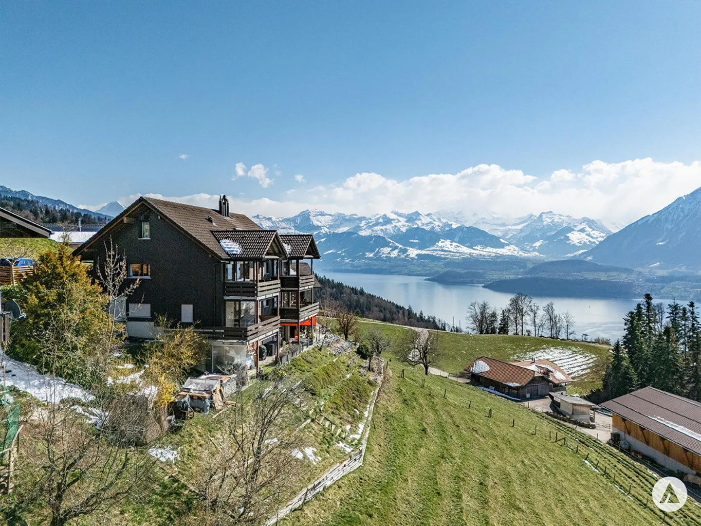 Holiday apartment above the lake with a great view - Photo 3 of 13