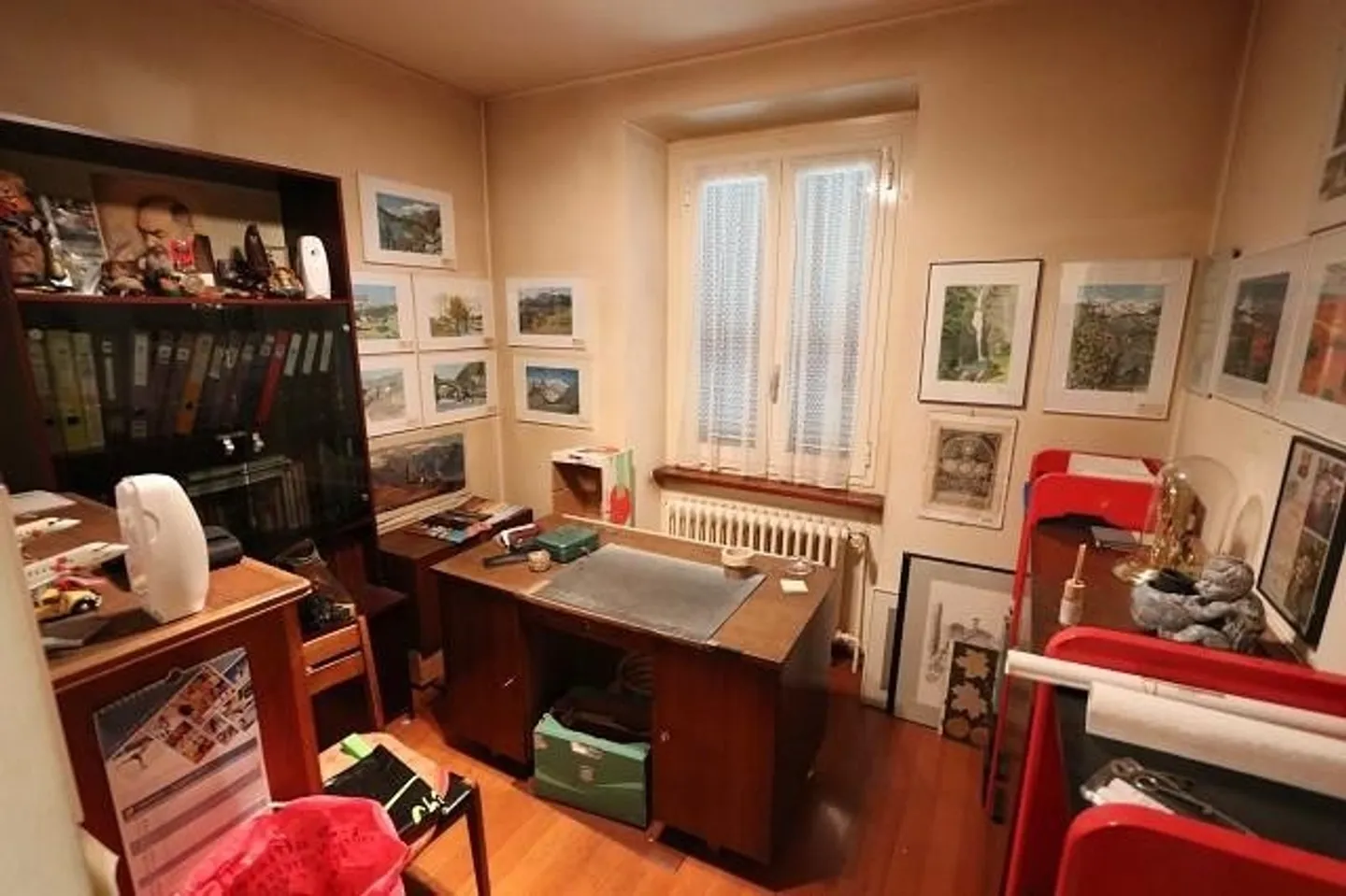 Casa bifamiliare con due appartamenti di 4 locali con grande giardino bello... - Foto 20 di 31