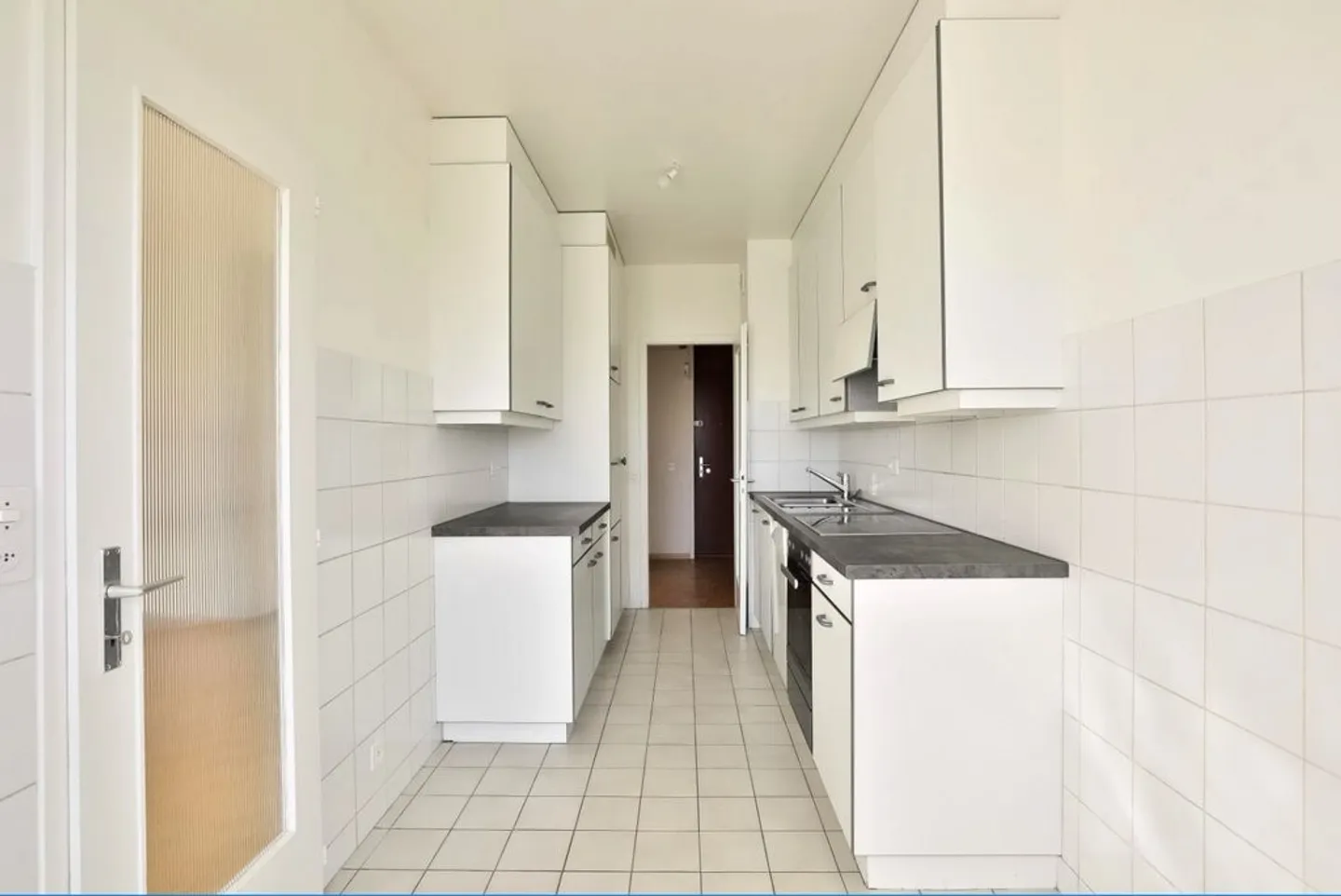 Charmilles - 4-room apartment with plenty of light - Photo 4 of 9