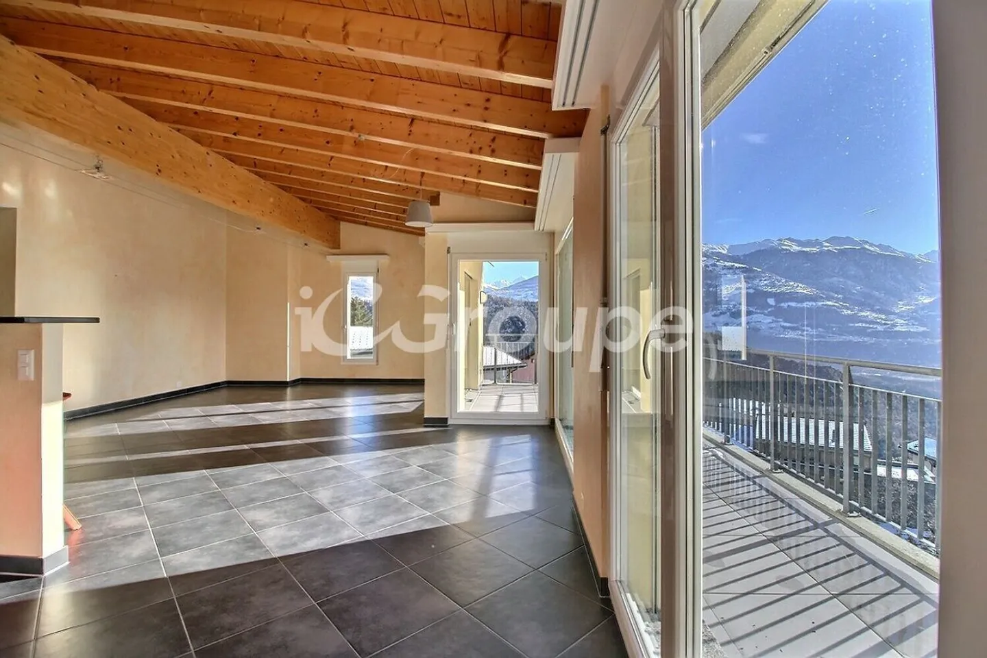 Schöne Penthouse-Wohnung mit 4,5 Zimmern zur Miete in Chandolin-Savièse - Foto 4 von 20