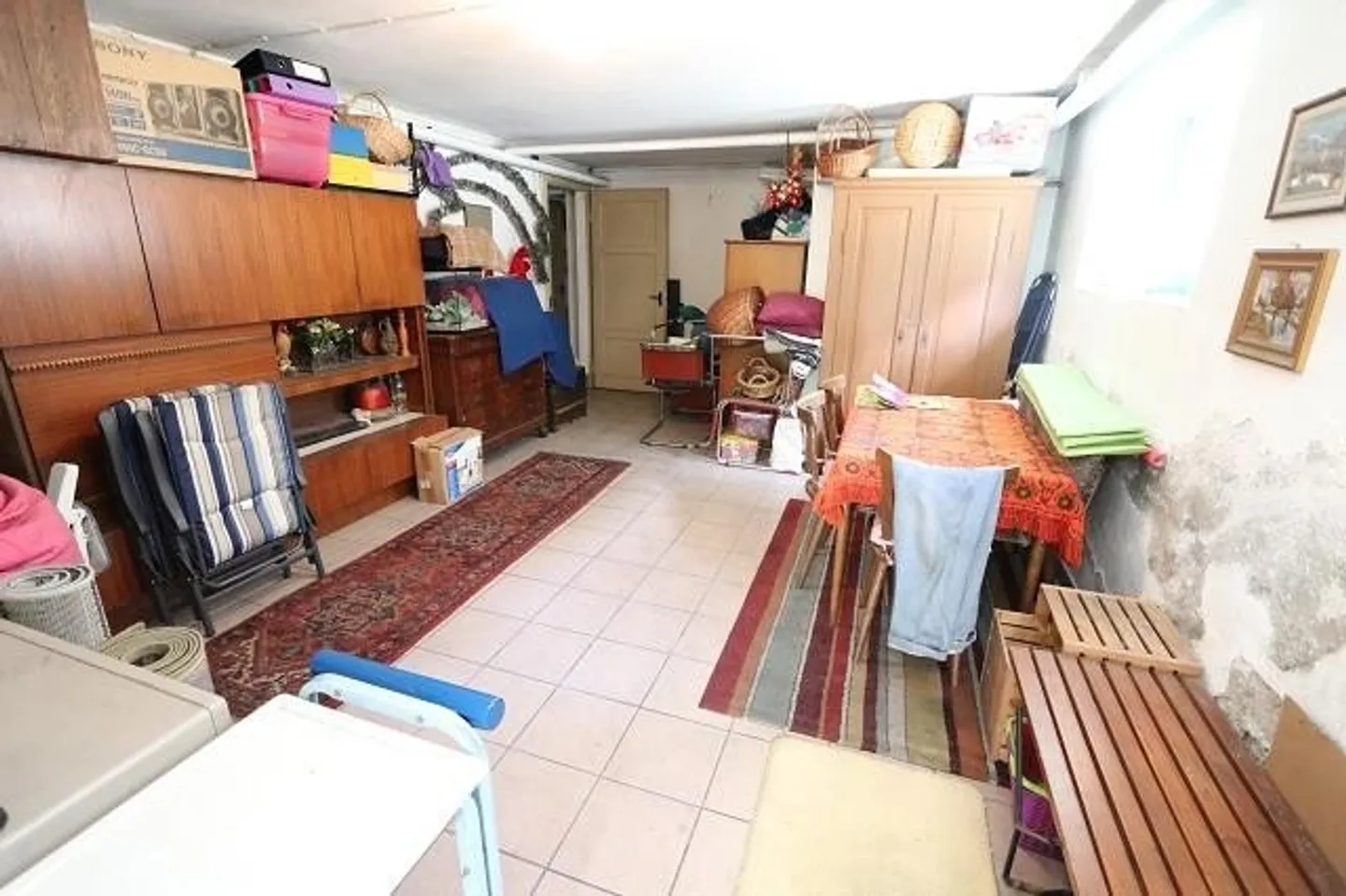 Casa bifamiliare con due appartamenti di 4 locali con grande giardino bello... - Foto 15 di 31