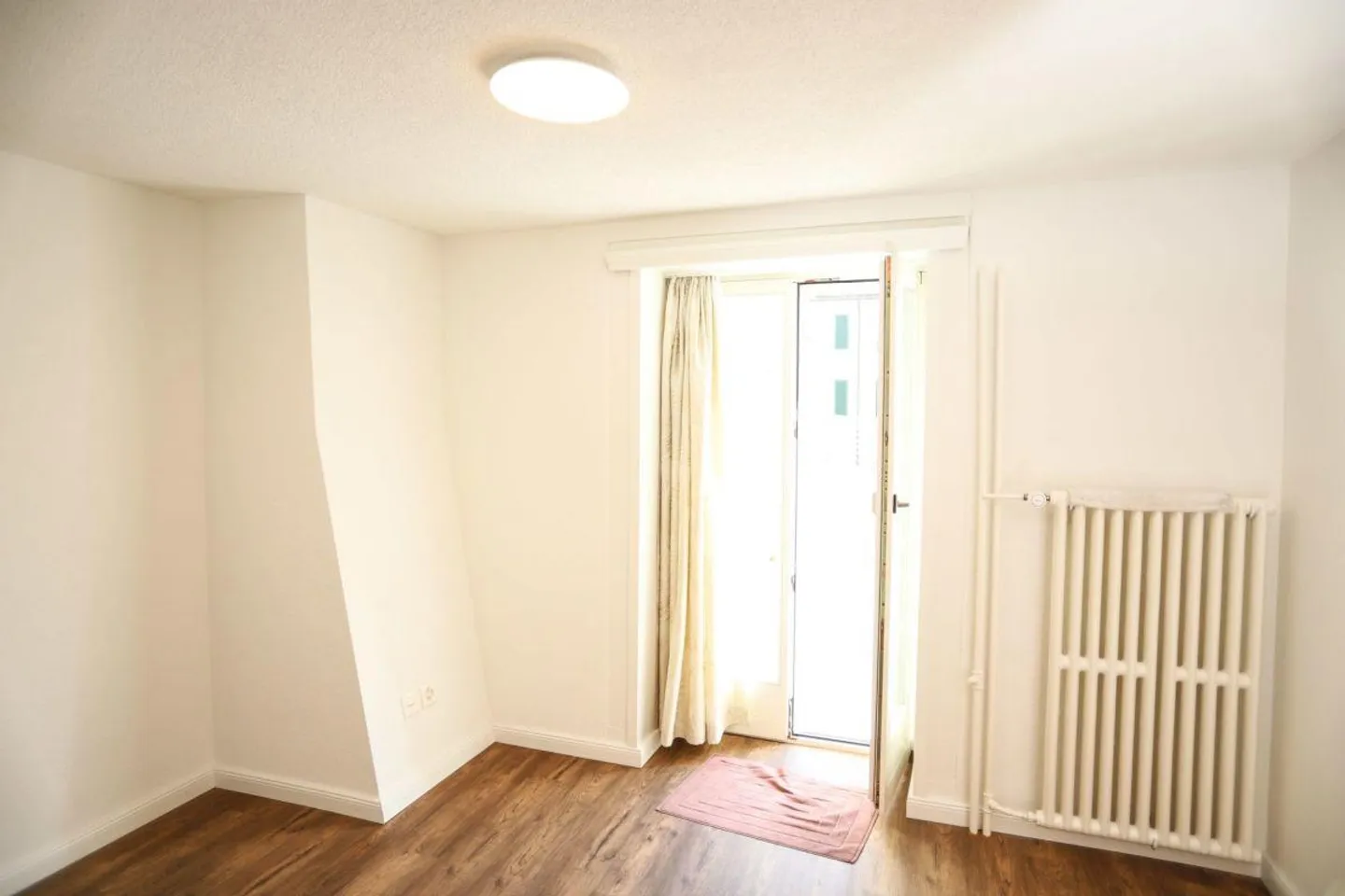 Well-maintained, central apartment with large outdoor area - Photo 6 of 13