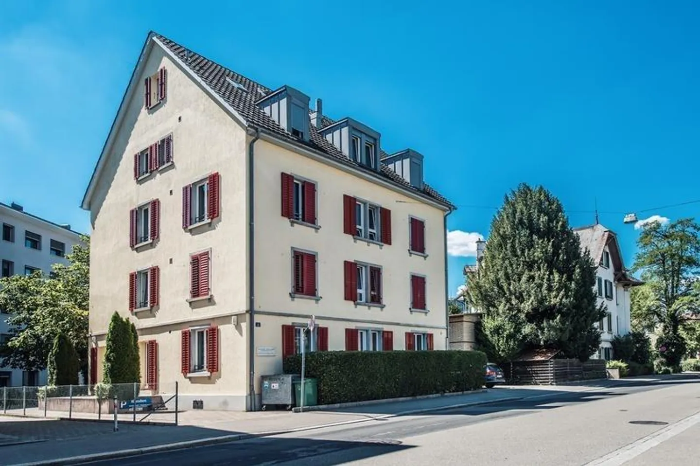 Bright city apartment in popular Veltheim district - Photo 1 of 10