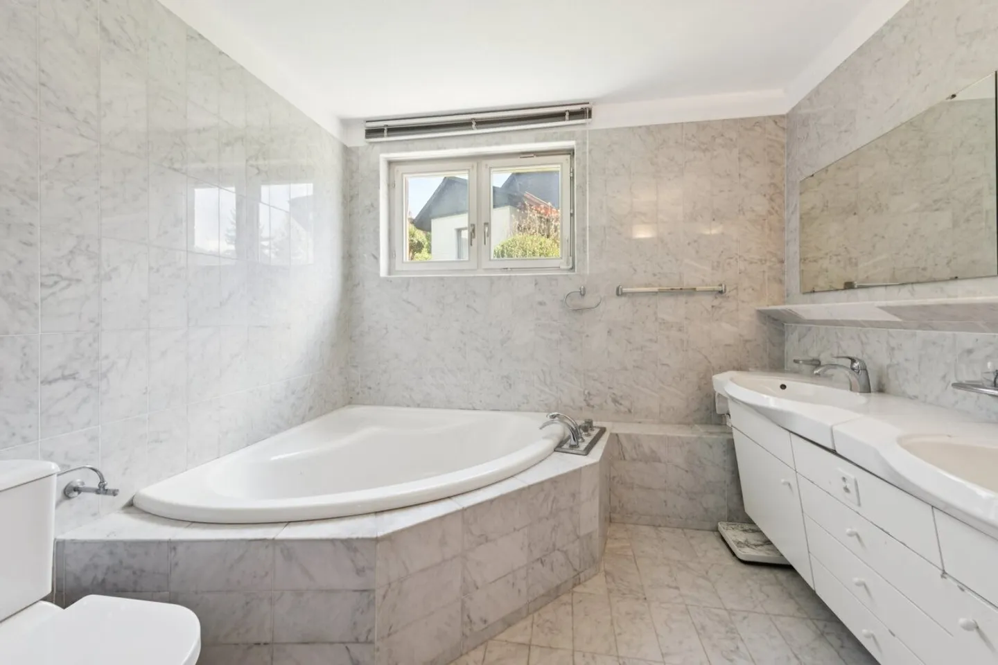 Idylle familiale dans un emplacement optimal avec vue sur la verdure - Photo 5 sur 7