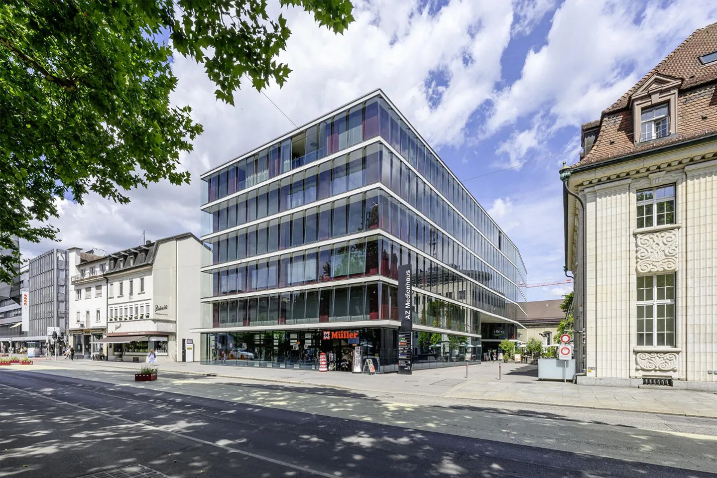 Espaces commerciaux à partir de 310 m² pour vos visions dans la maison des médias AZ - Photo 3 sur 7