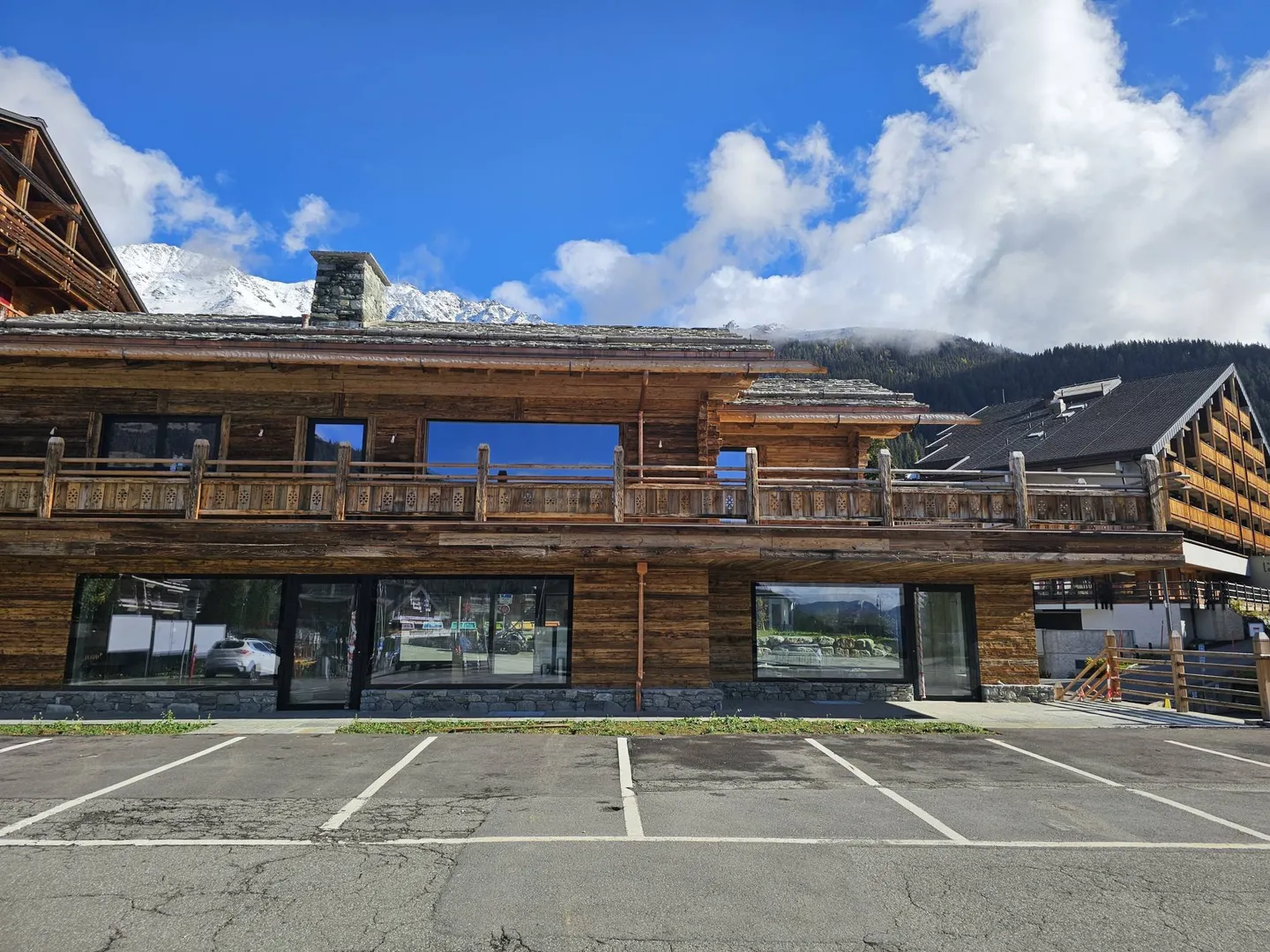Nel cuore di Verbier, posizione centrale - Splendido edificio misto - Foto 2 di 6