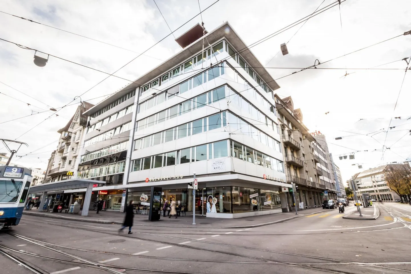 Ufficio di circa 104 m2 al 3° piano in affitto a 8004 Zurigo - Foto 1 di 8