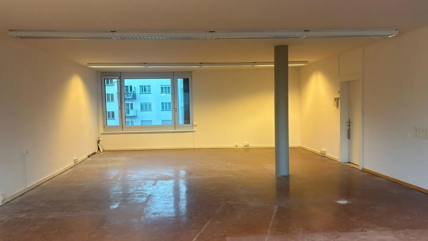 Ufficio di circa 104 m2 al 3° piano in affitto a 8004 Zurigo - Foto 5 di 8