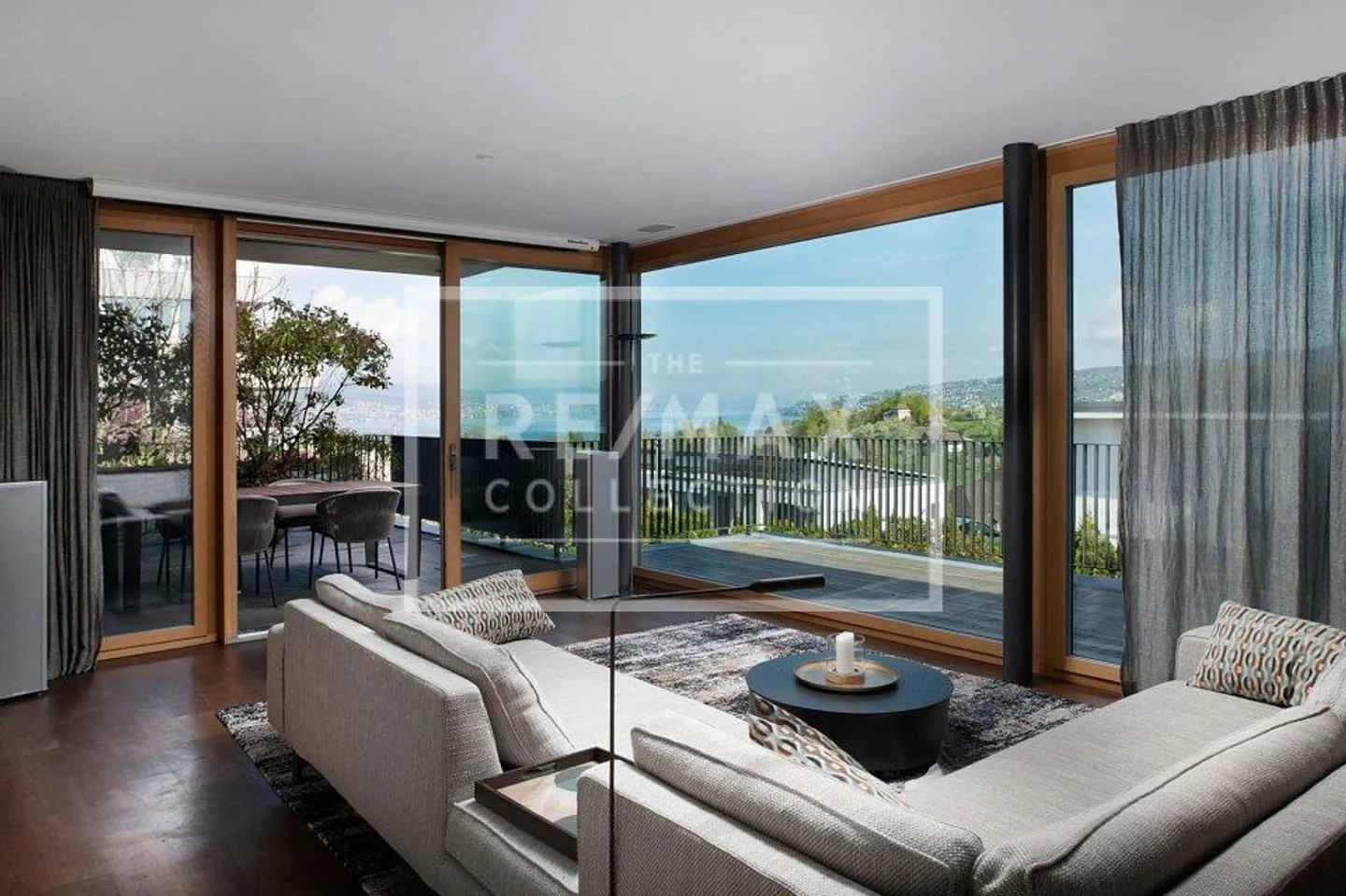 Exclusive 6-Room Semi-Detached House with Unobstructed Panoramic Lake View over Lake Zurich - Photo 1 of 13