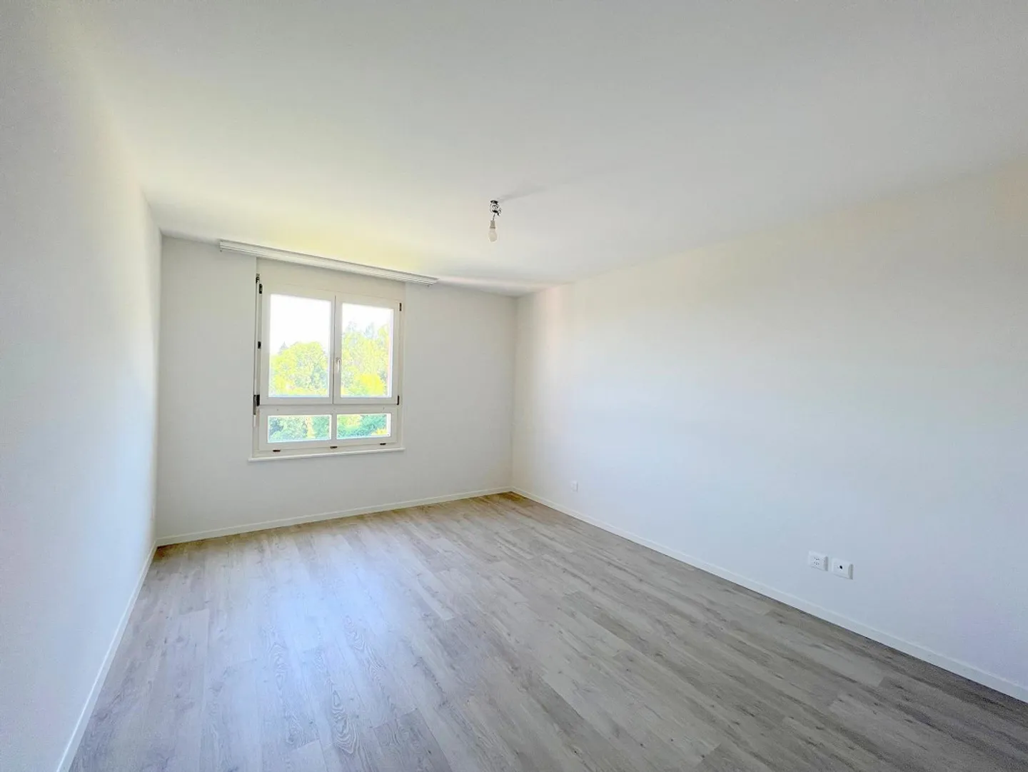 Attico con terrazza sul tetto separata e vista fantastica - Foto 11 di 13