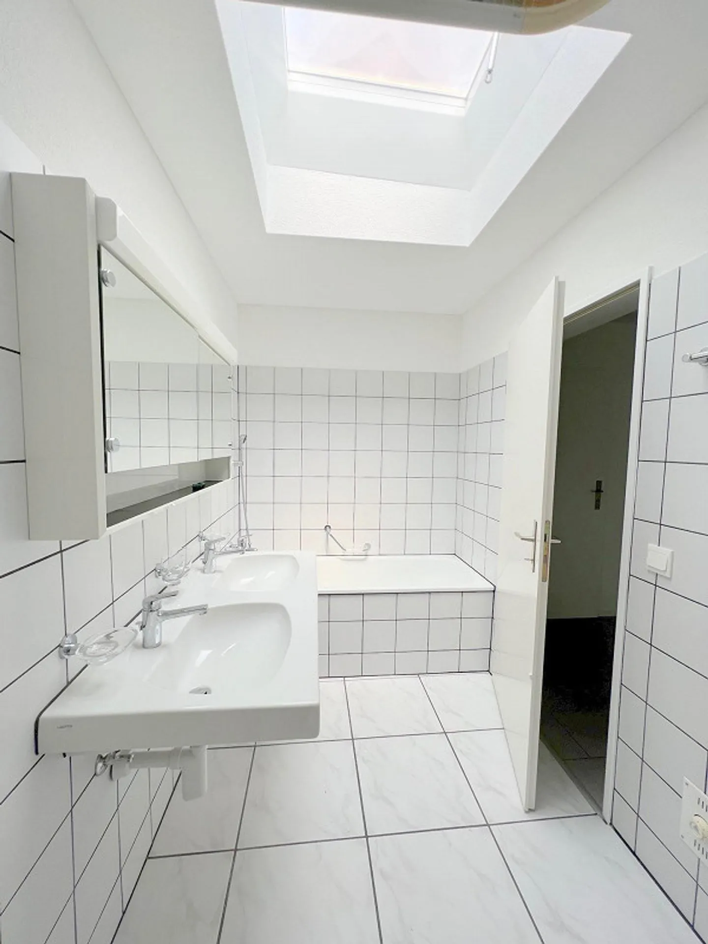 Attico con terrazza sul tetto separata e vista fantastica - Foto 13 di 13