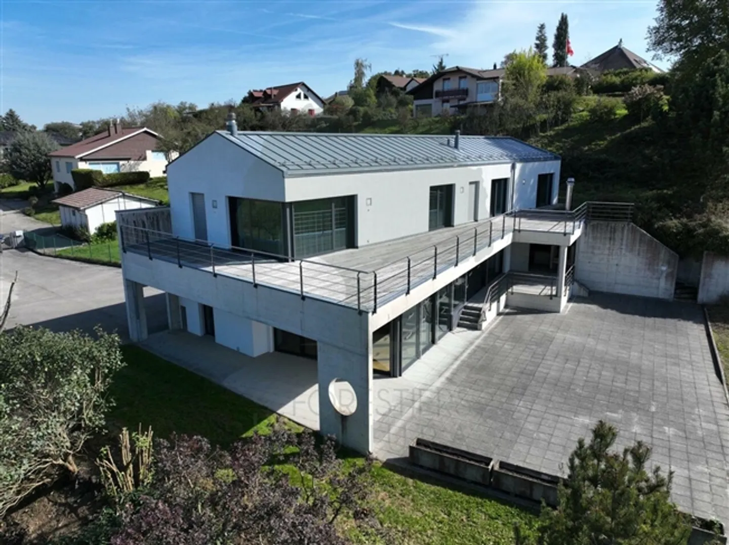 Prächtiges Architektenhaus in Coeuve - Foto 1 von 20