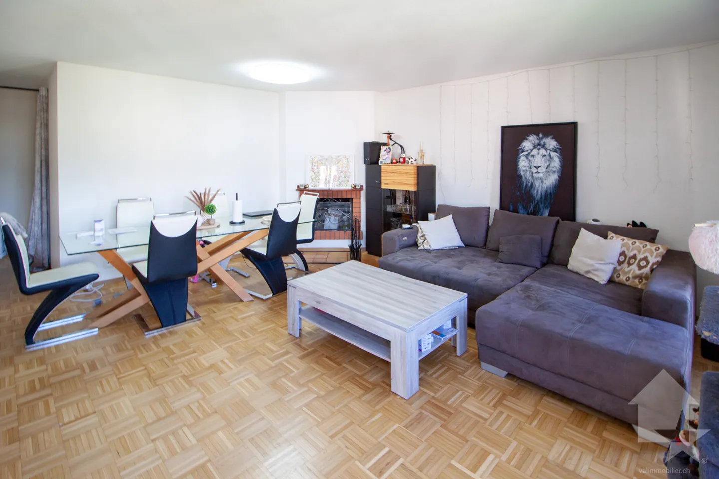 Stunning 3.5-room apartment on the top floor - Photo 4 of 18