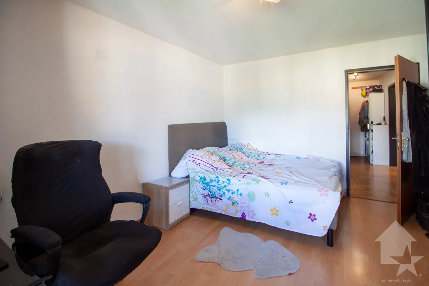 Stunning 3.5-room apartment on the top floor - Photo 7 of 18
